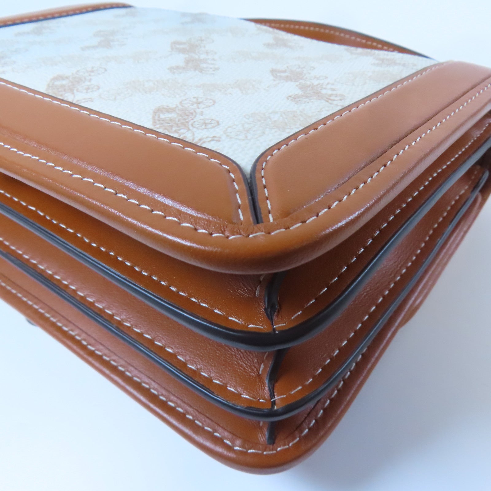 COACH 塗層帆布2 Way Bag金扣手挽肩背兩用袋啡色/白色