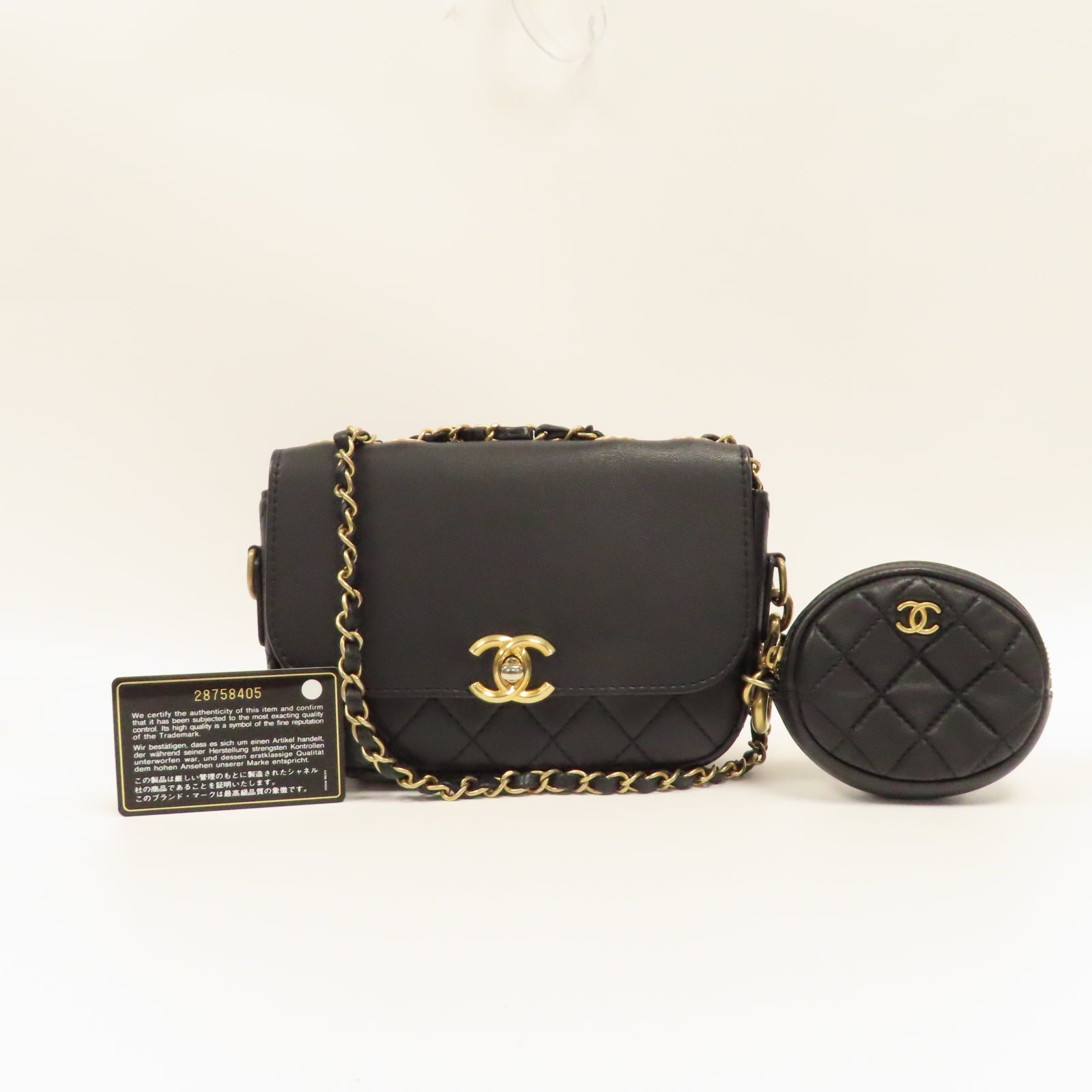 CHANEL 菱格牛皮皮革Chain Shoulder金扣鏈帶肩背袋黑色