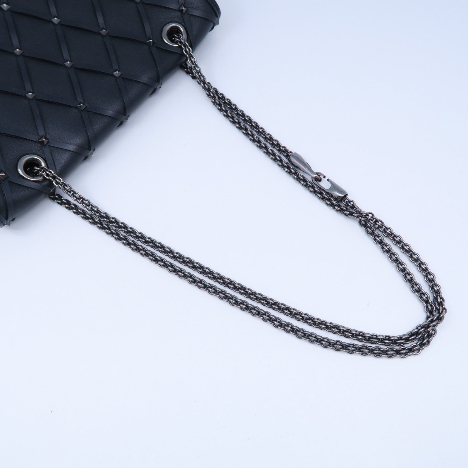 Valentino 牛皮皮革Chain Shoulder Bag銀扣鏈帶肩背袋黑色