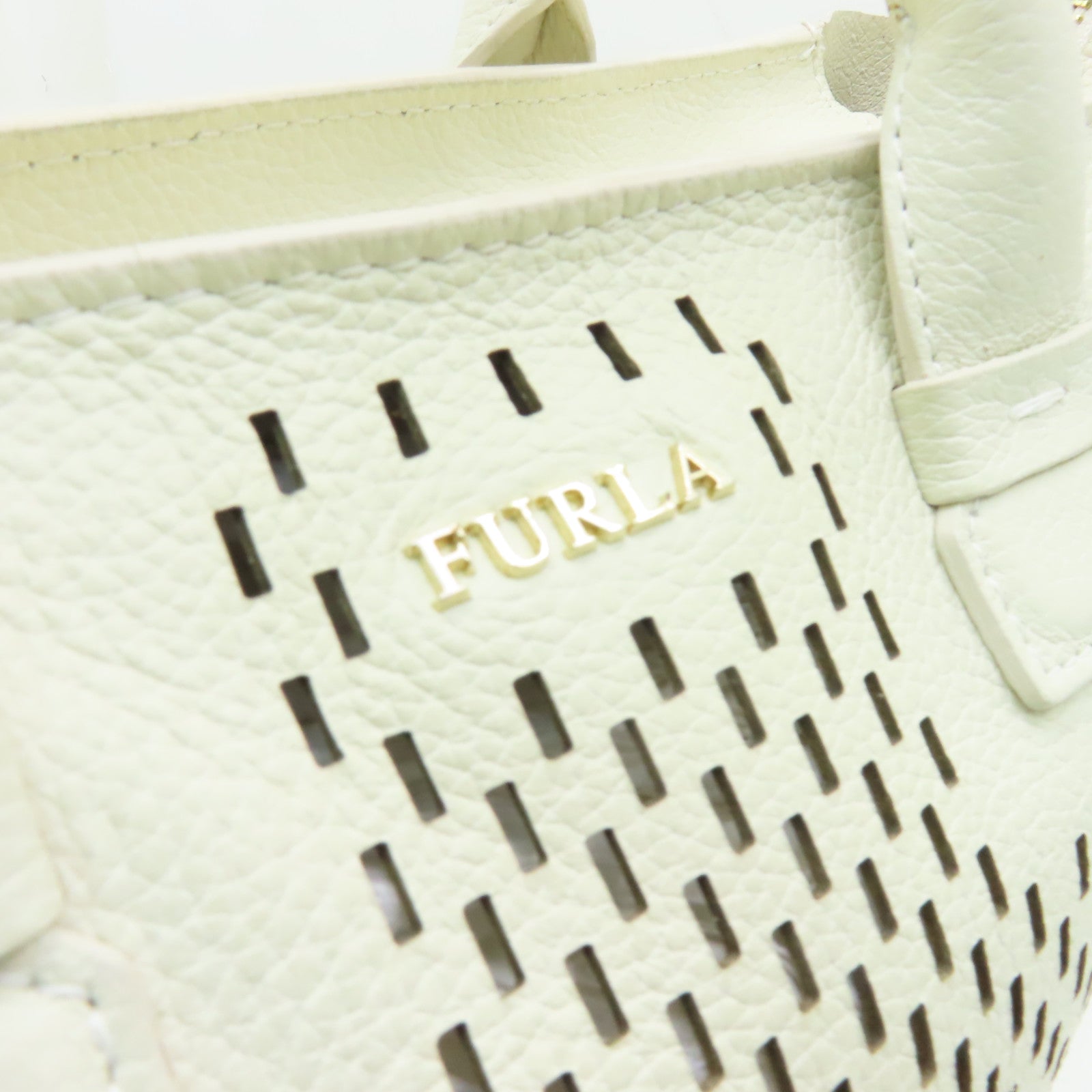 Furla 牛皮皮革Shoulder Bag金扣手挽肩背兩用袋白色