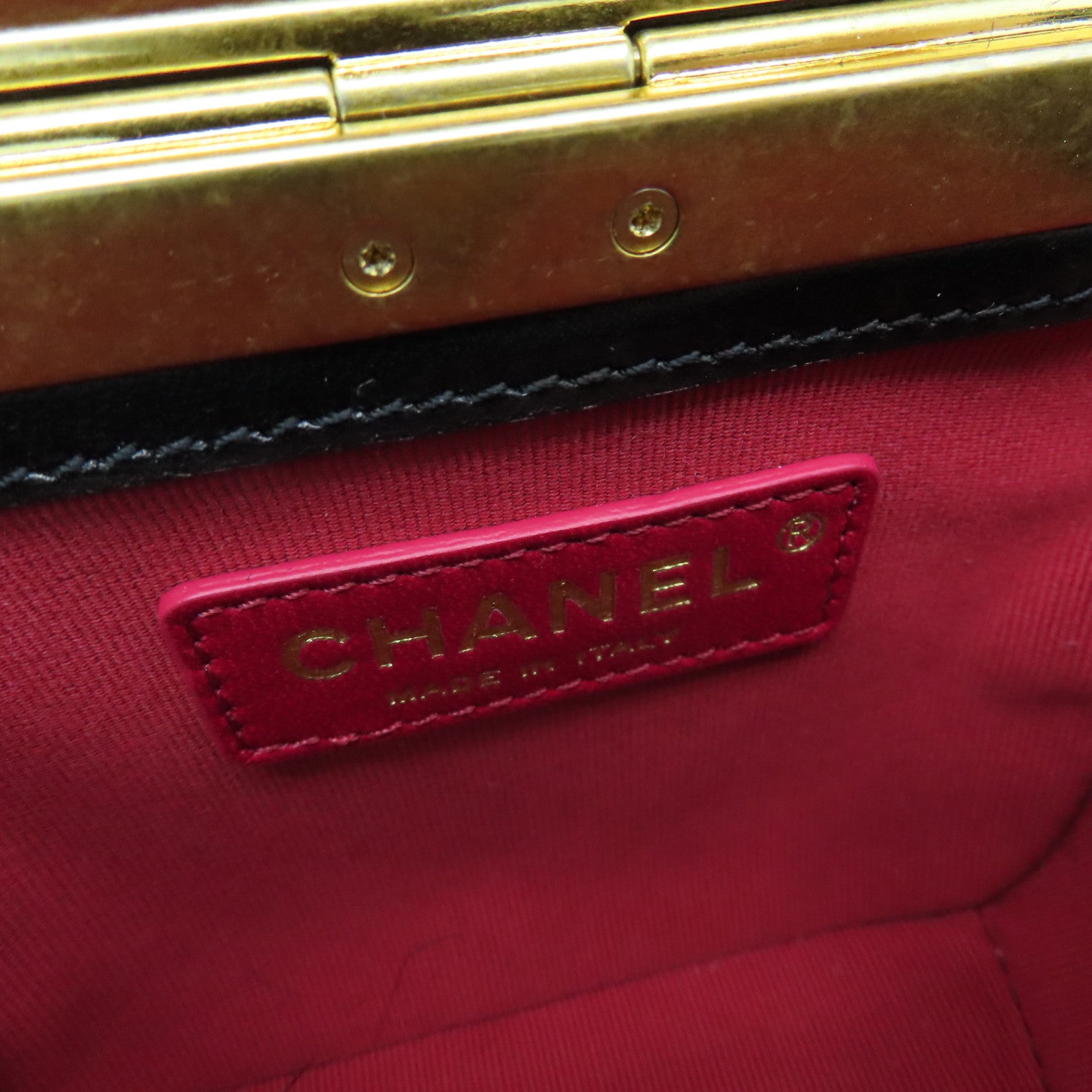 CHANEL 菱格Caviar皮革Chain shoulder銀扣鏈帶肩背袋黑色