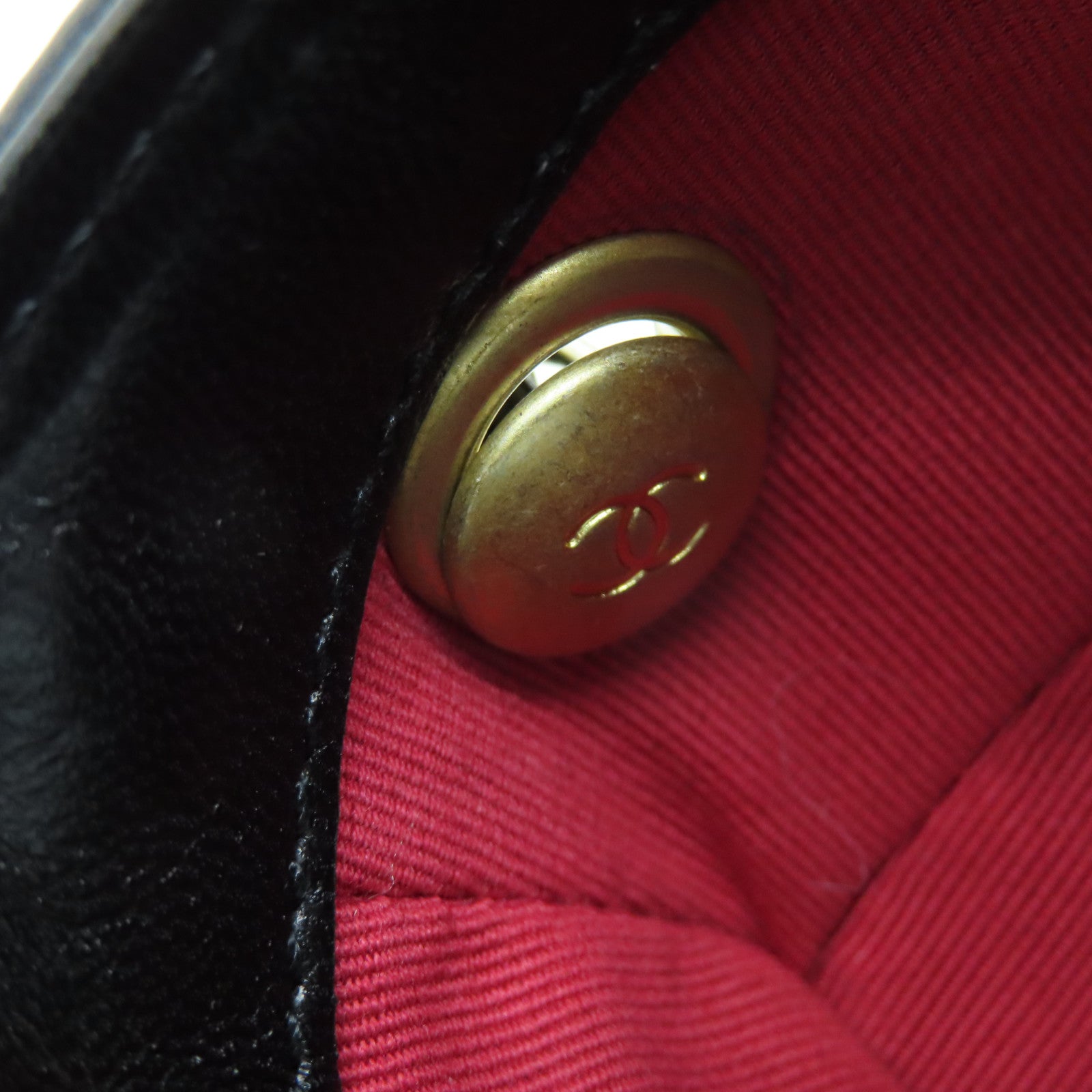 CHANEL 菱格Caviar皮革Chain shoulder銀扣鏈帶肩背袋黑色