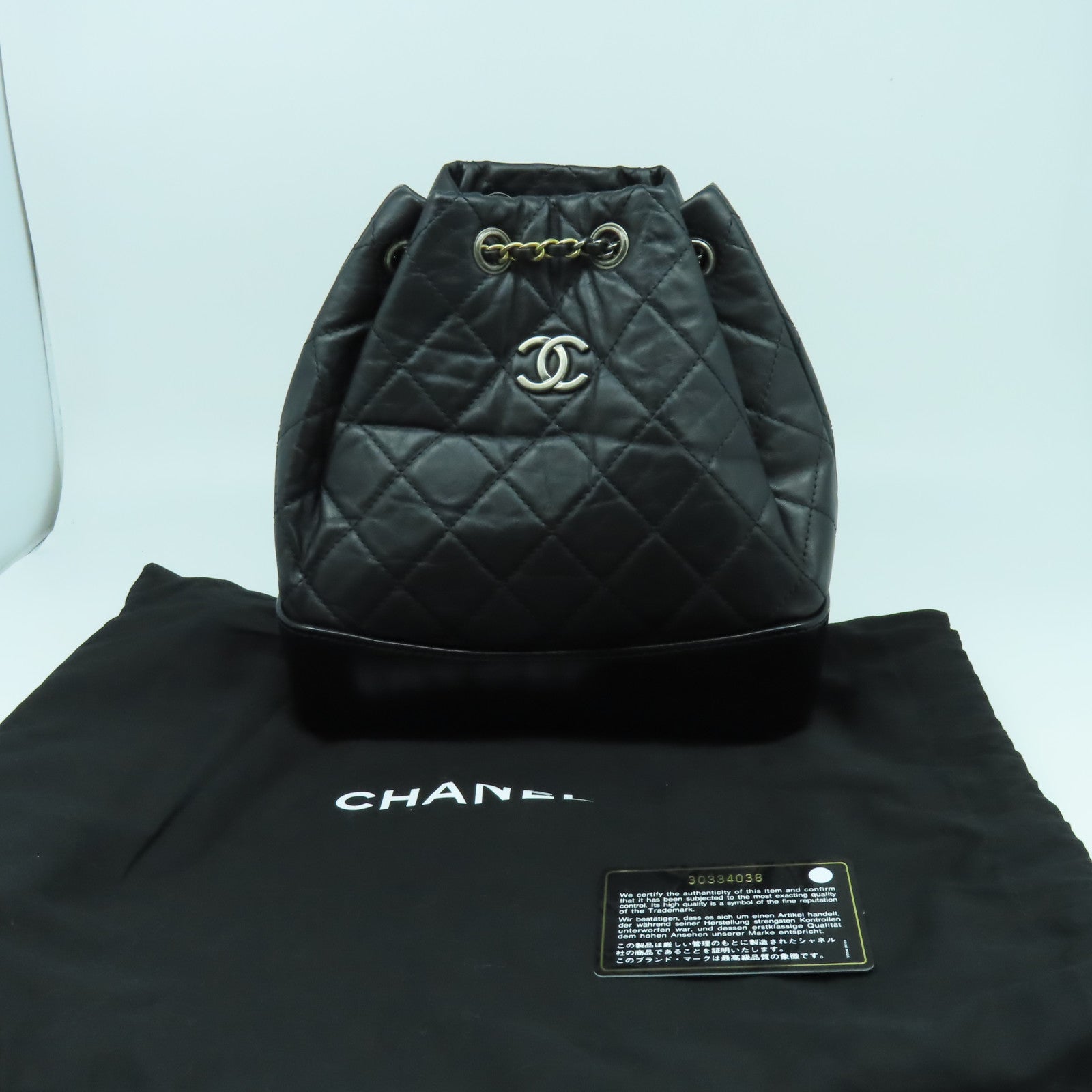 CHANEL 菱格牛皮皮革Grabrielle Backpack銀扣鏈帶背包黑色