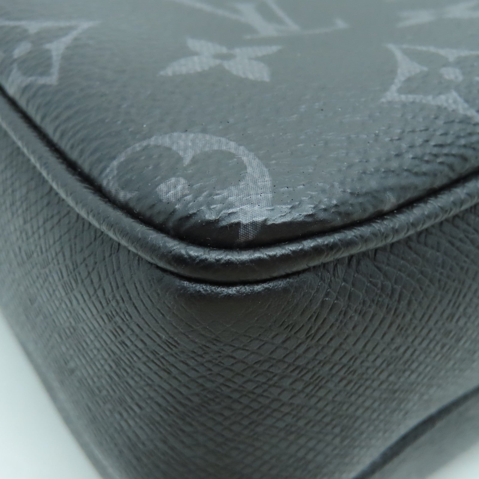 LOUIS VUITTON Monogram Eclipes Outdoor銀扣肩背袋黑色