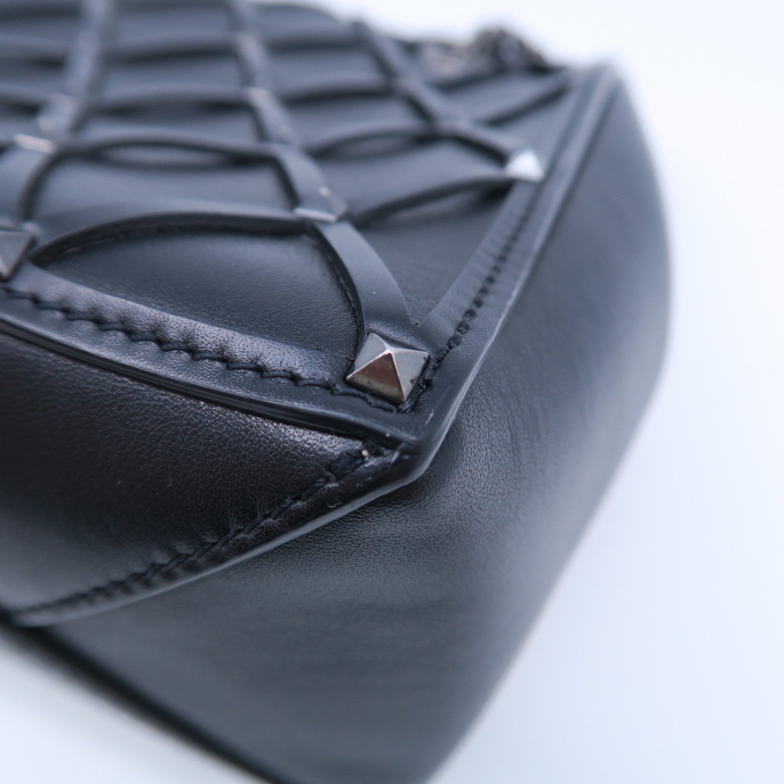 Valentino 牛皮皮革Chain Shoulder Bag銀扣鏈帶肩背袋黑色