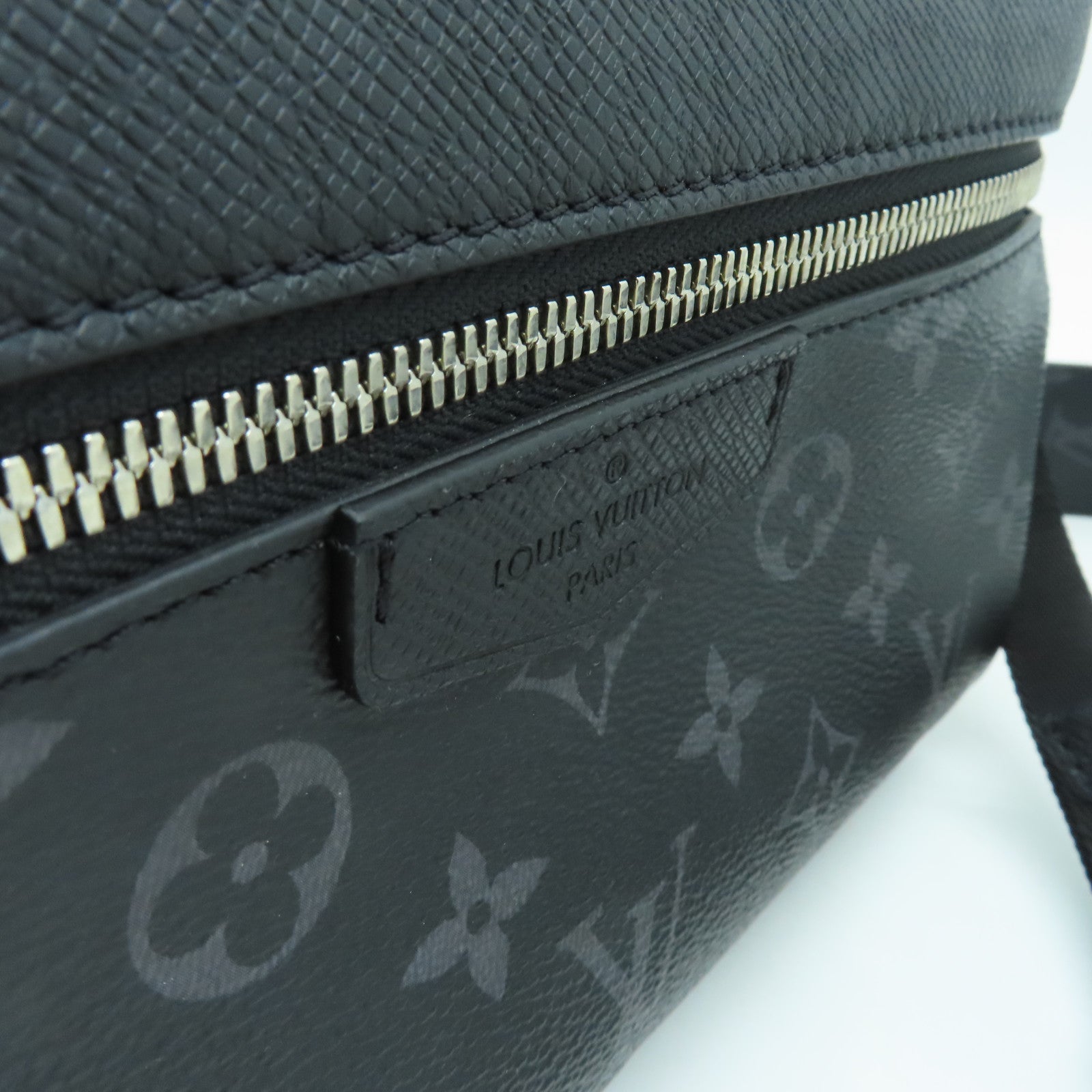 LOUIS VUITTON Monogram Eclipes Outdoor銀扣肩背袋黑色