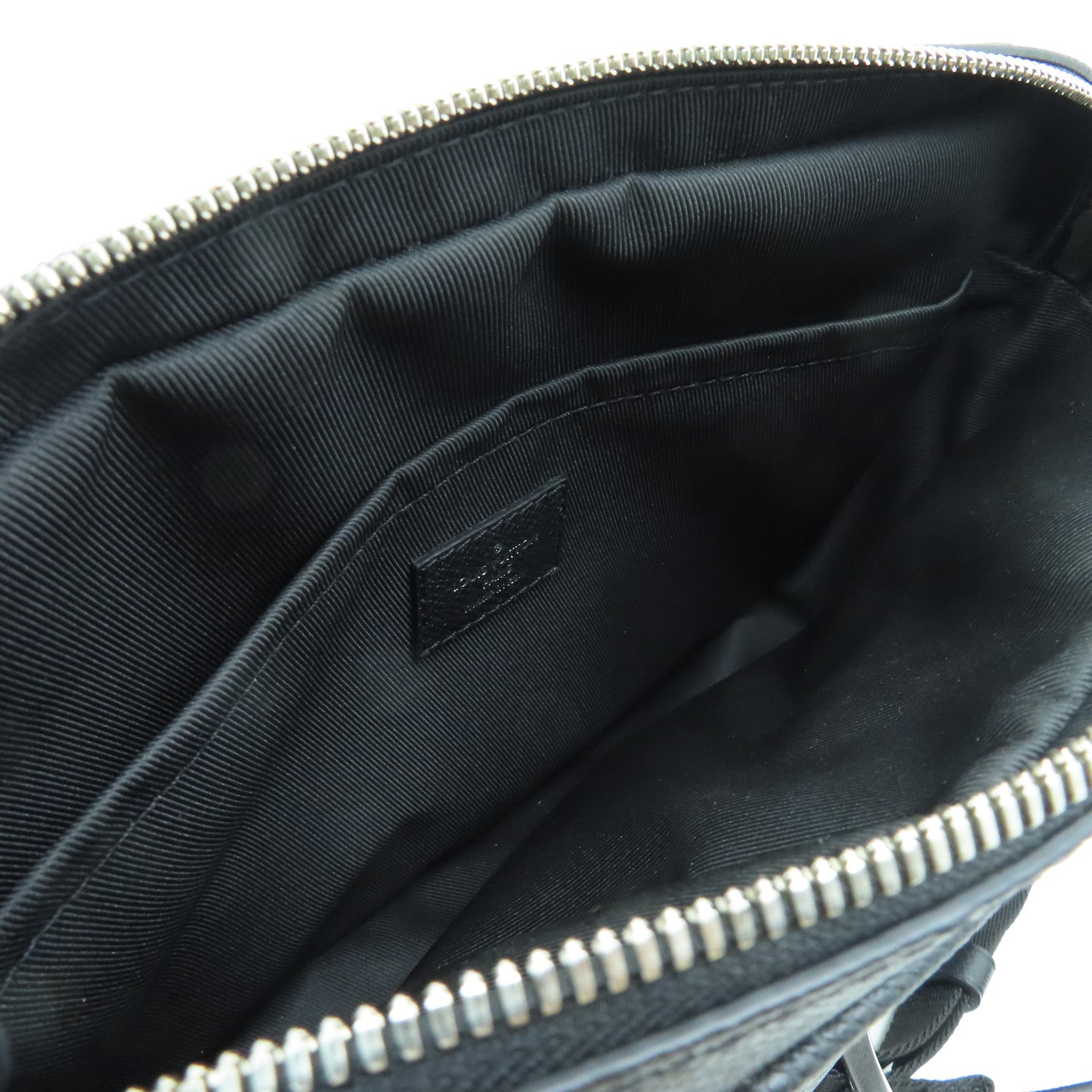 LOUIS VUITTON Monogram Eclipes Outdoor銀扣肩背袋黑色