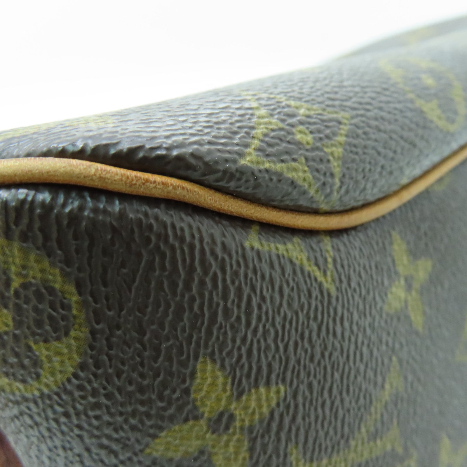 LOUIS VUITTON Monogram Blois Shoulder Bag金扣肩背袋啡色