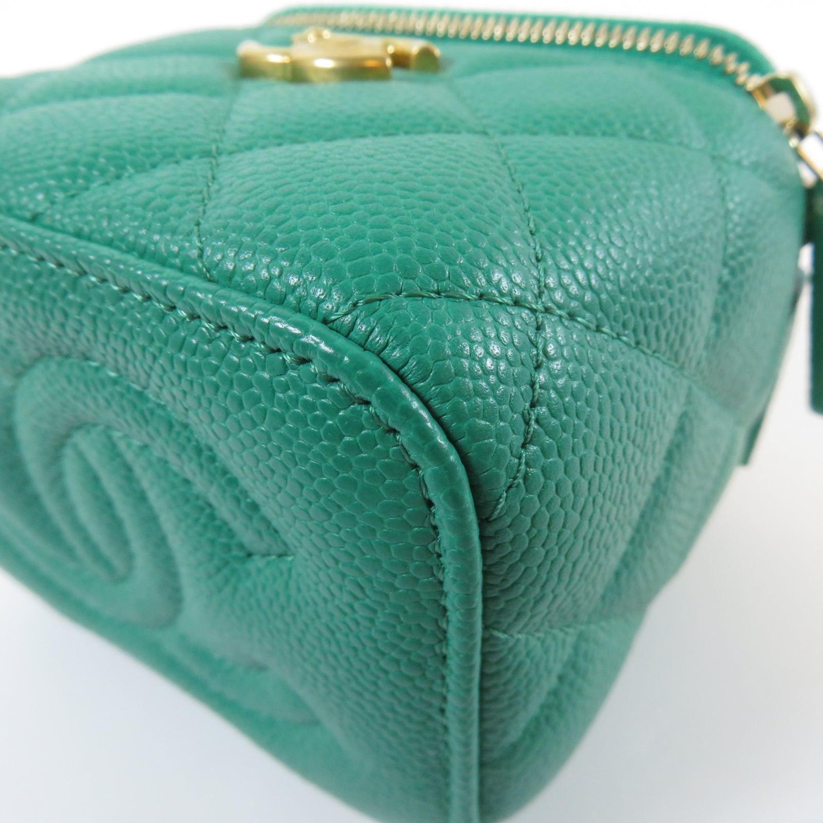 CHANEL 菱格Caviar皮革Vanity Case Mini金扣鏈帶肩背袋綠色