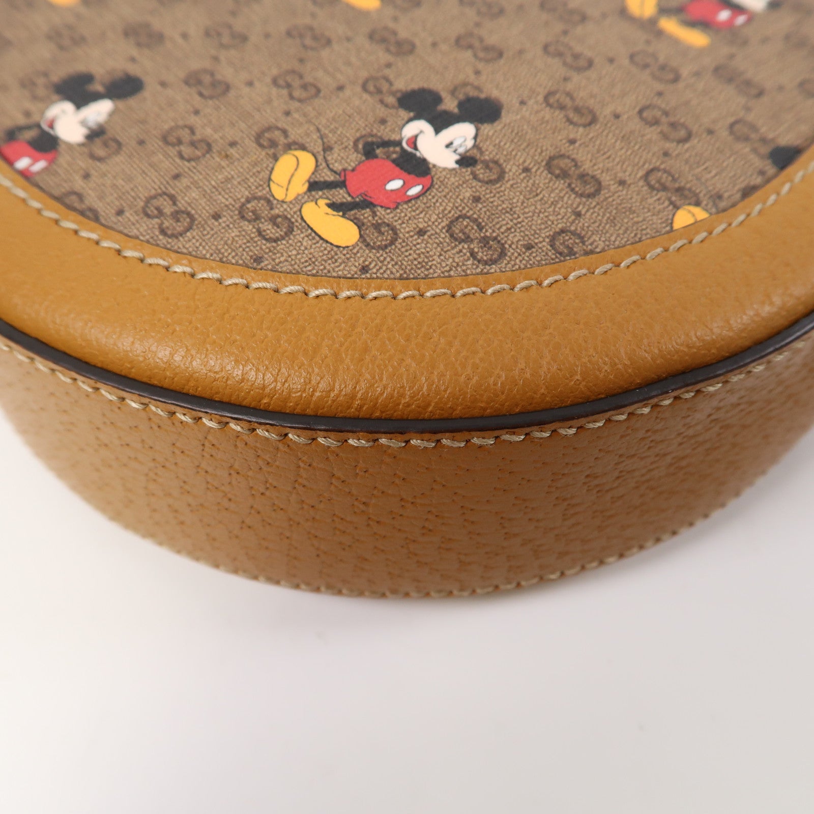 GUCCI 塗層帆布Gucci X Disney Crossbody金扣肩背袋啡色