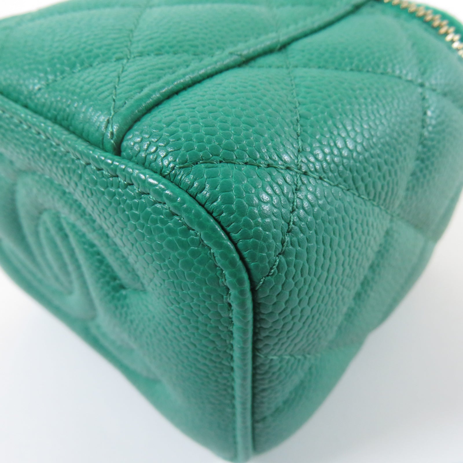 CHANEL 菱格Caviar皮革Vanity Case Mini金扣鏈帶肩背袋綠色