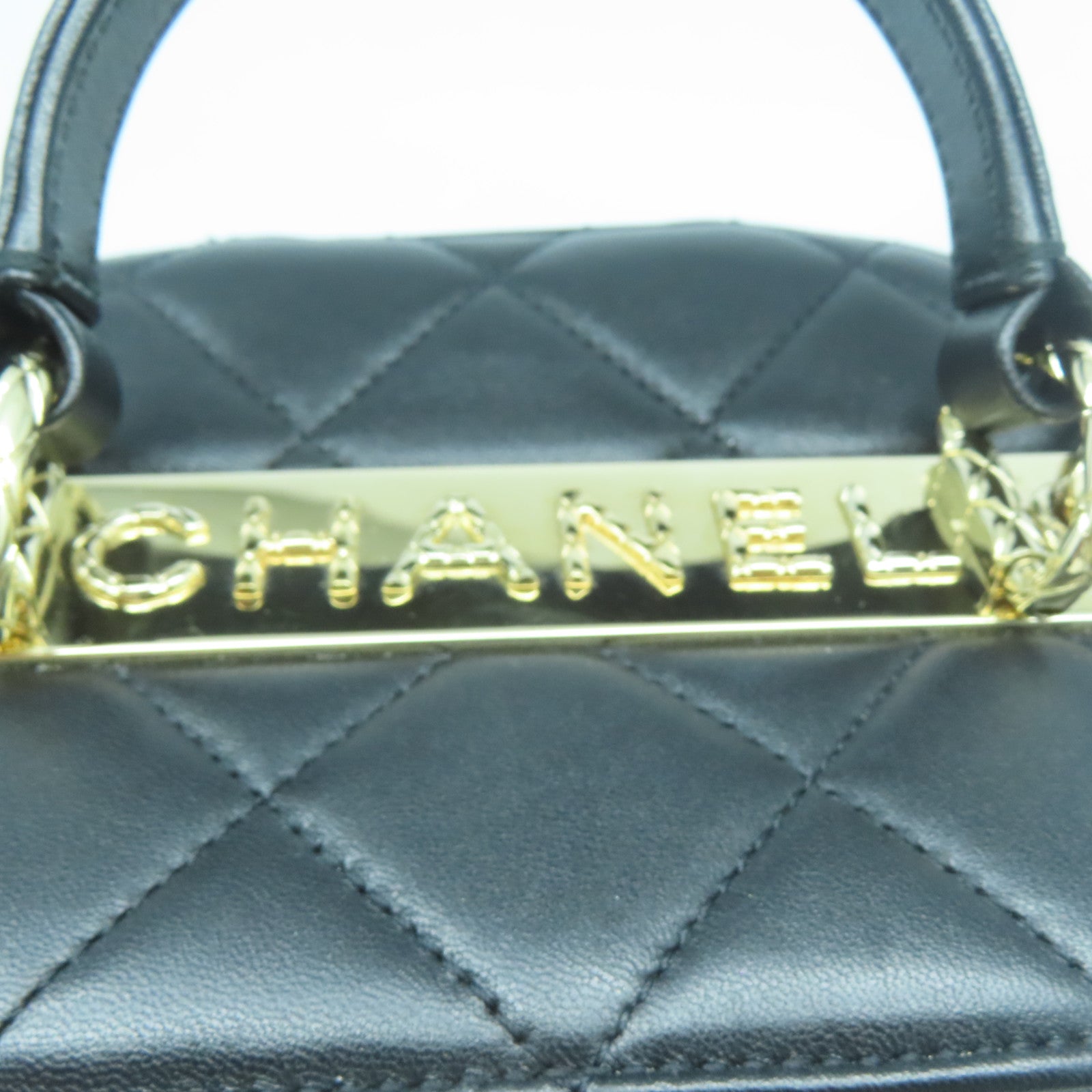 CHANEL 菱格羊皮皮革Trendy CC Vanity Case金扣手挽肩背兩用袋黑色