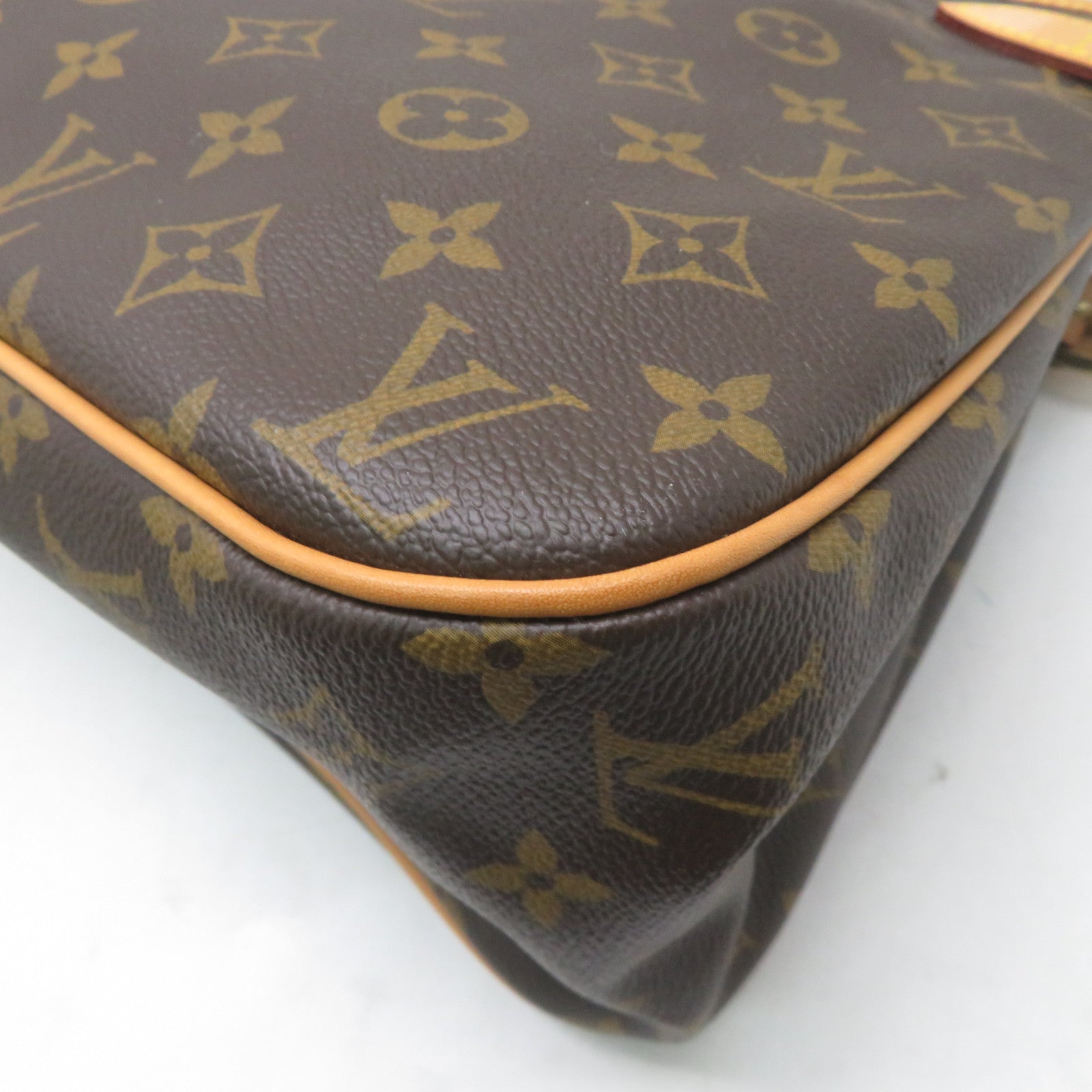 LOUIS VUITTON Monogram Batignolles Horizontal金扣肩背袋啡色