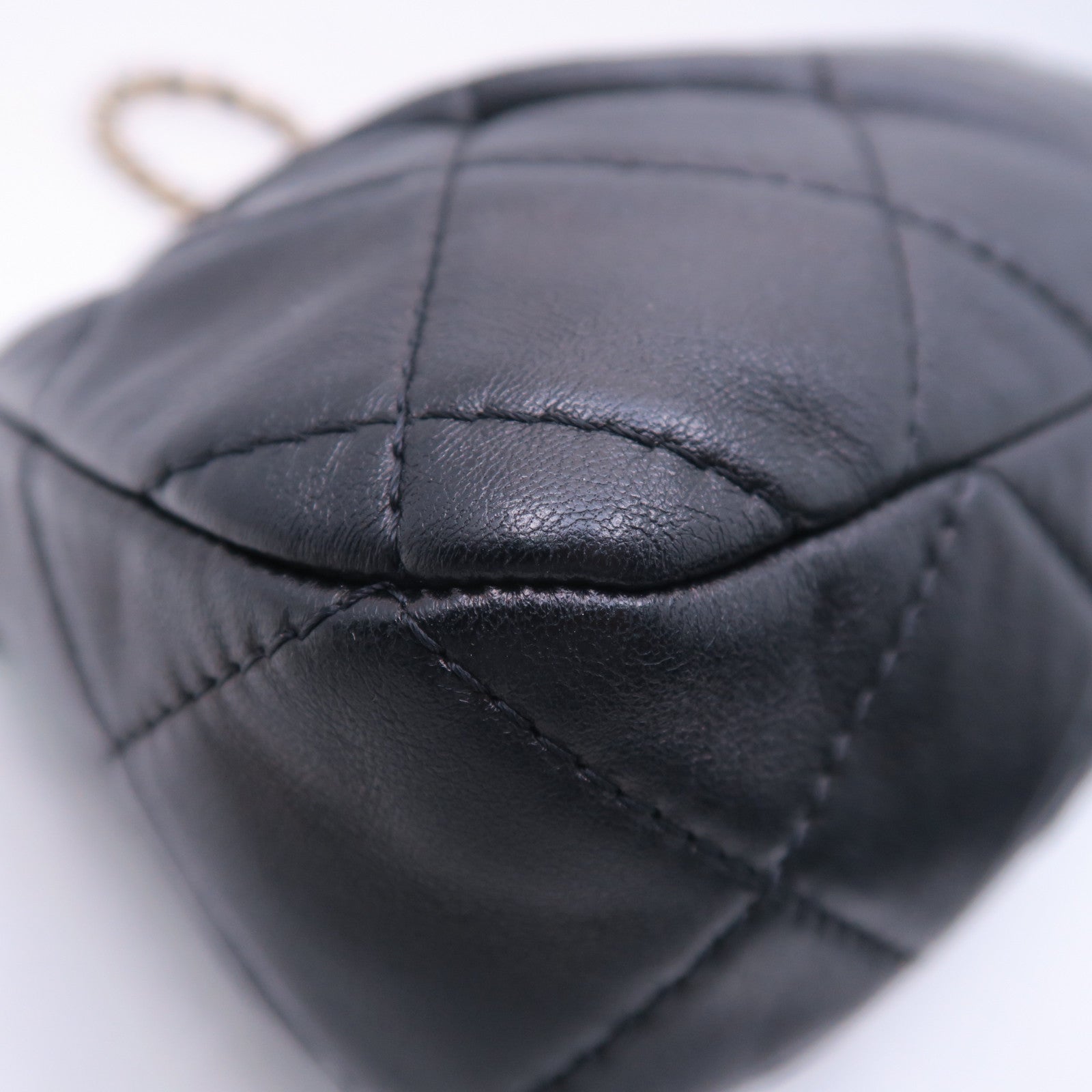 CHANEL 菱格羊皮皮革Chain Shoulder金扣鏈帶肩背袋黑色