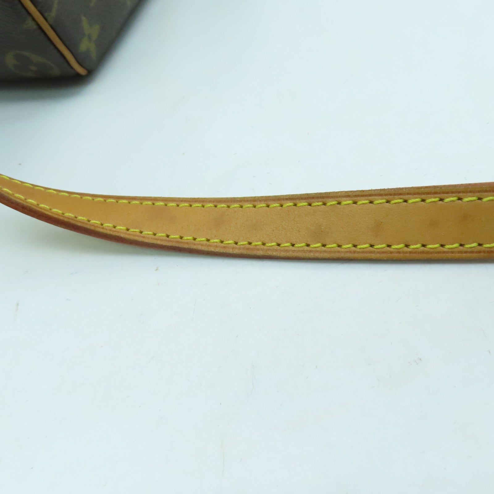 LOUIS VUITTON Monogram Blois Shoulder Bag金扣肩背袋啡色