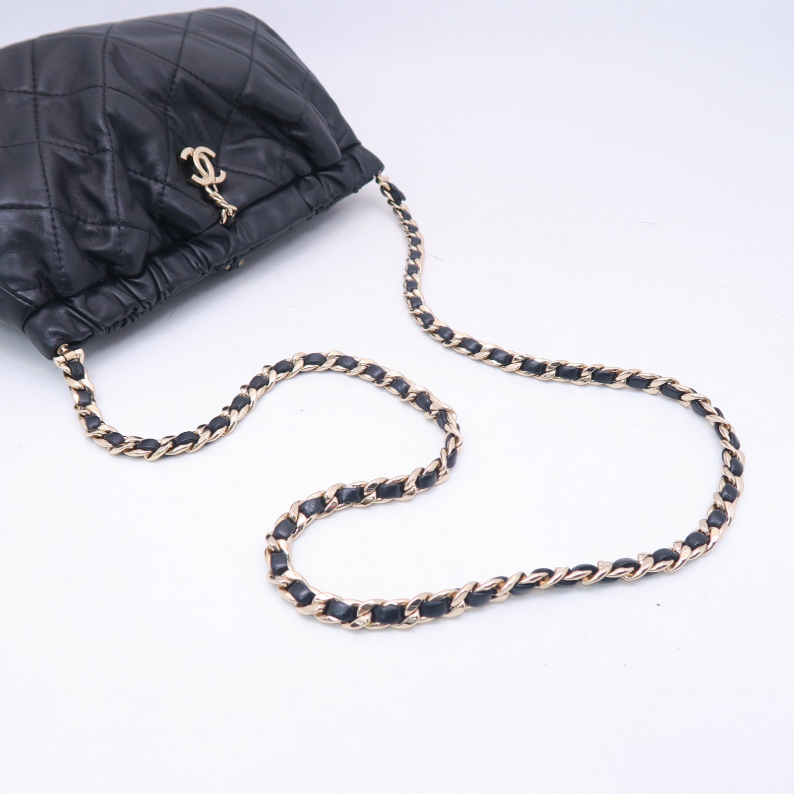 CHANEL 菱格羊皮皮革Chain Shoulder金扣鏈帶肩背袋黑色