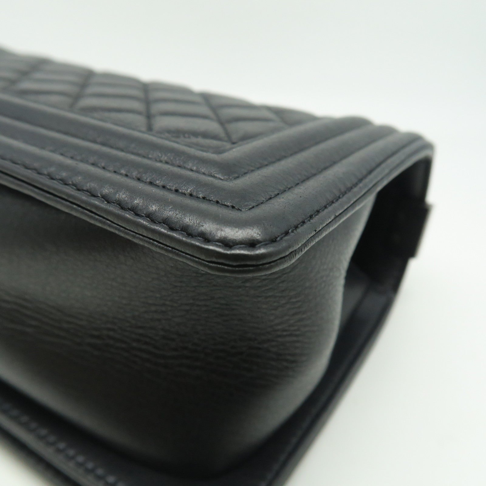 CHANEL Diamond Sheepskin Leather Boy Chanel 25cm Silver Buckle Chain Shoulder Bag Black