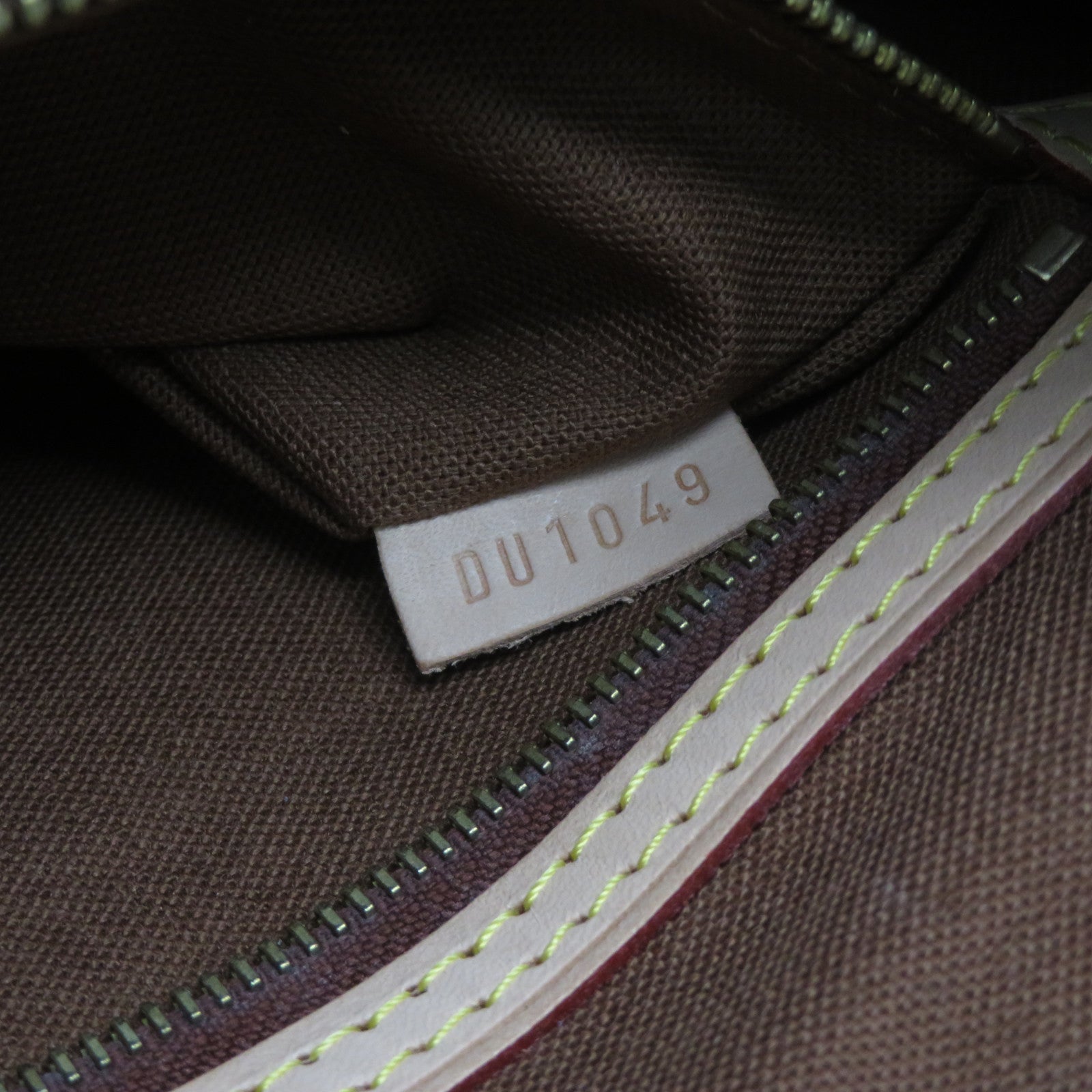 LOUIS VUITTON Monogram Batignolles Horizontal金扣肩背袋啡色