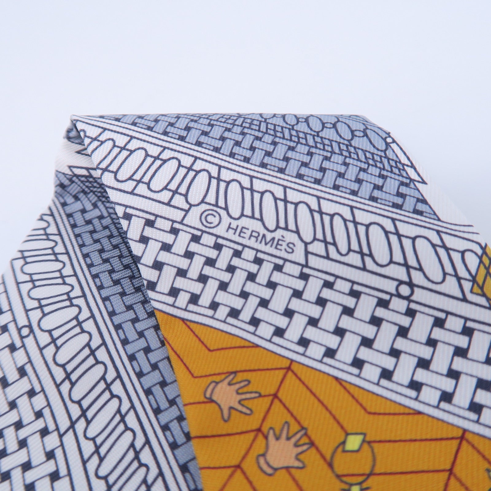 HERMES 【激減優惠】絲質Twilly絲巾白色/淺藍色/黃色/淺綠色