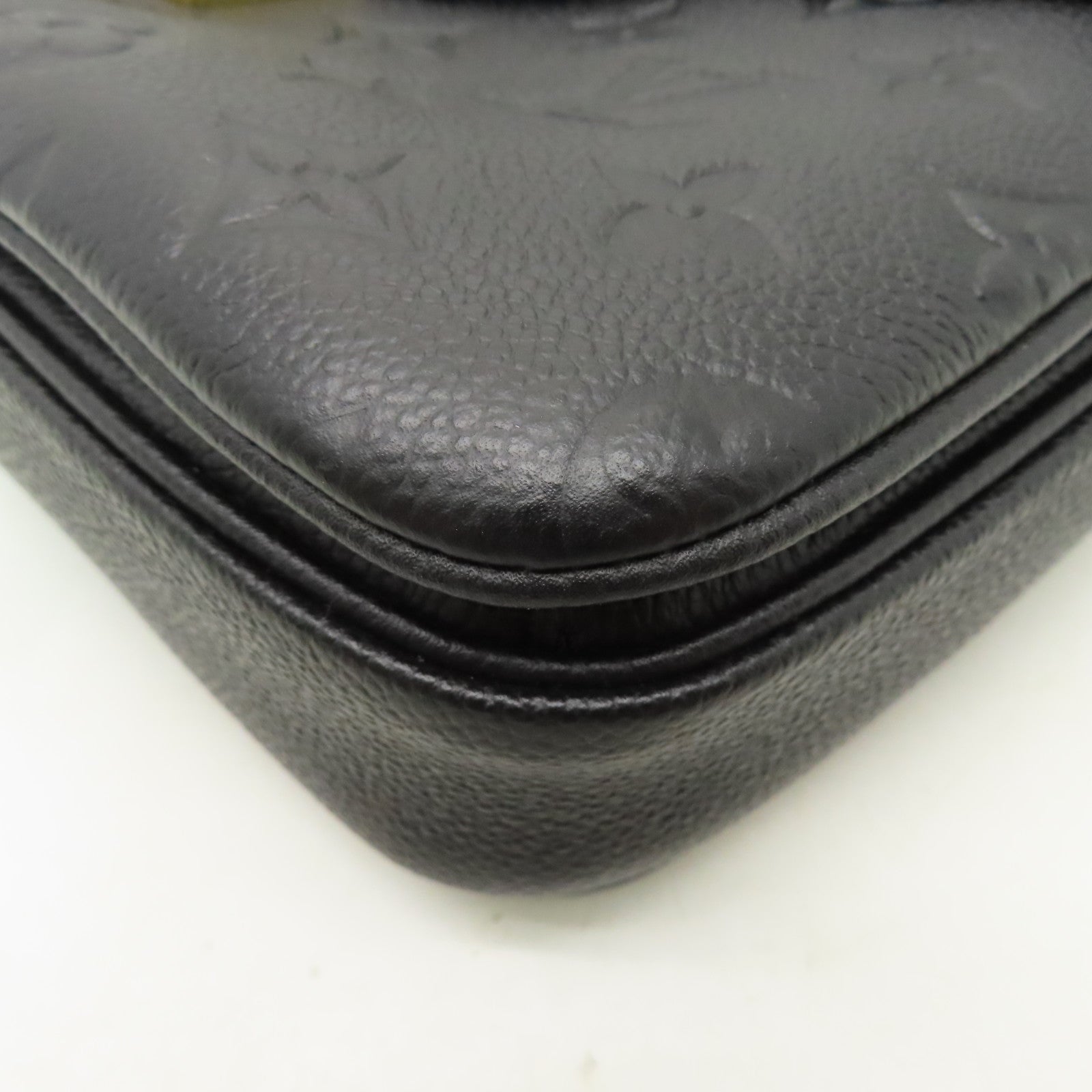 LOUIS VUITTON Monogram Empreinte Pochette Metis金扣手挽肩背兩用袋黑色