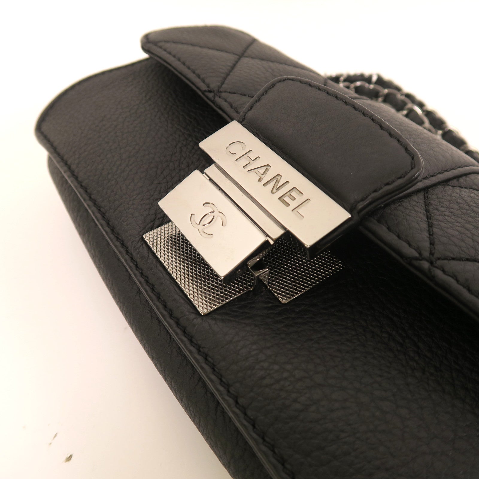 CHANEL 牛皮皮革Chain Shoulder銀扣鏈帶肩背袋黑色