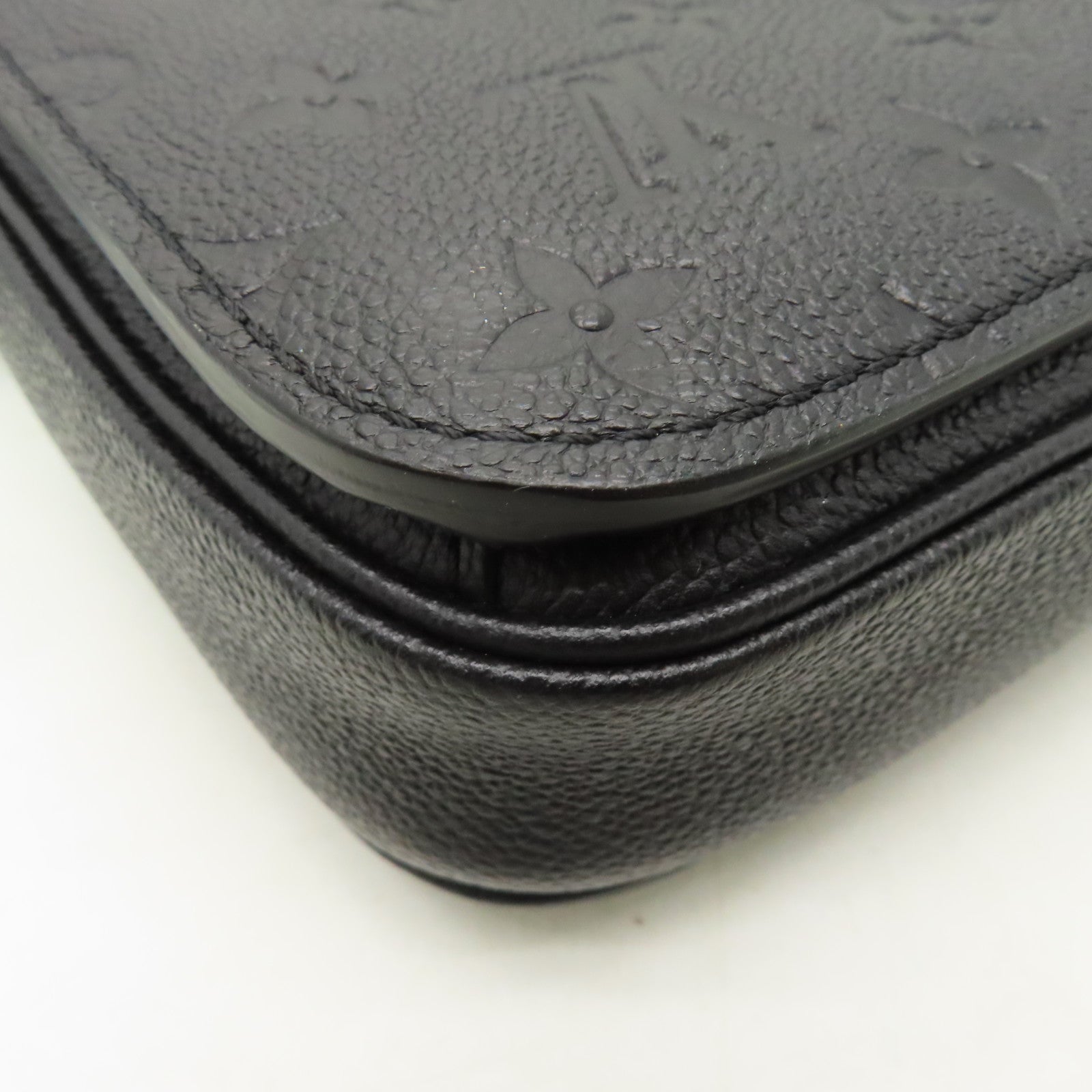 LOUIS VUITTON Monogram Empreinte Pochette Metis金扣手挽肩背兩用袋黑色