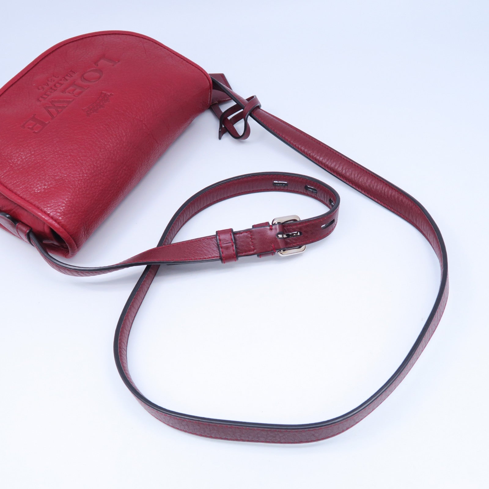 LOEWE 牛皮皮革Shoulder Bag銀扣肩背袋紅色