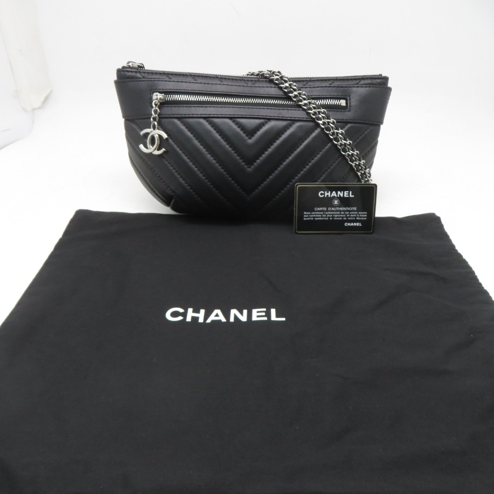 CHANEL 斜紋羊皮皮革Waist Bag銀扣腰包黑色