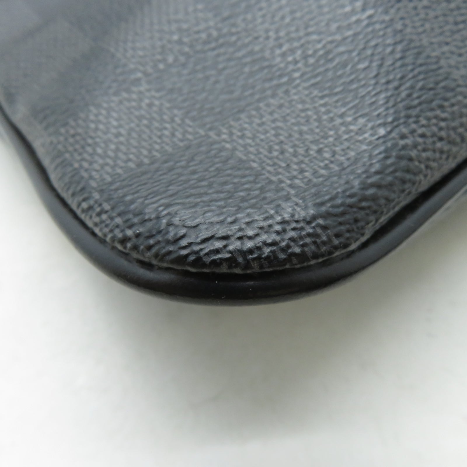 LOUIS VUITTON Damier Graphite Damier Graphite Tomas銀扣肩背袋黑色