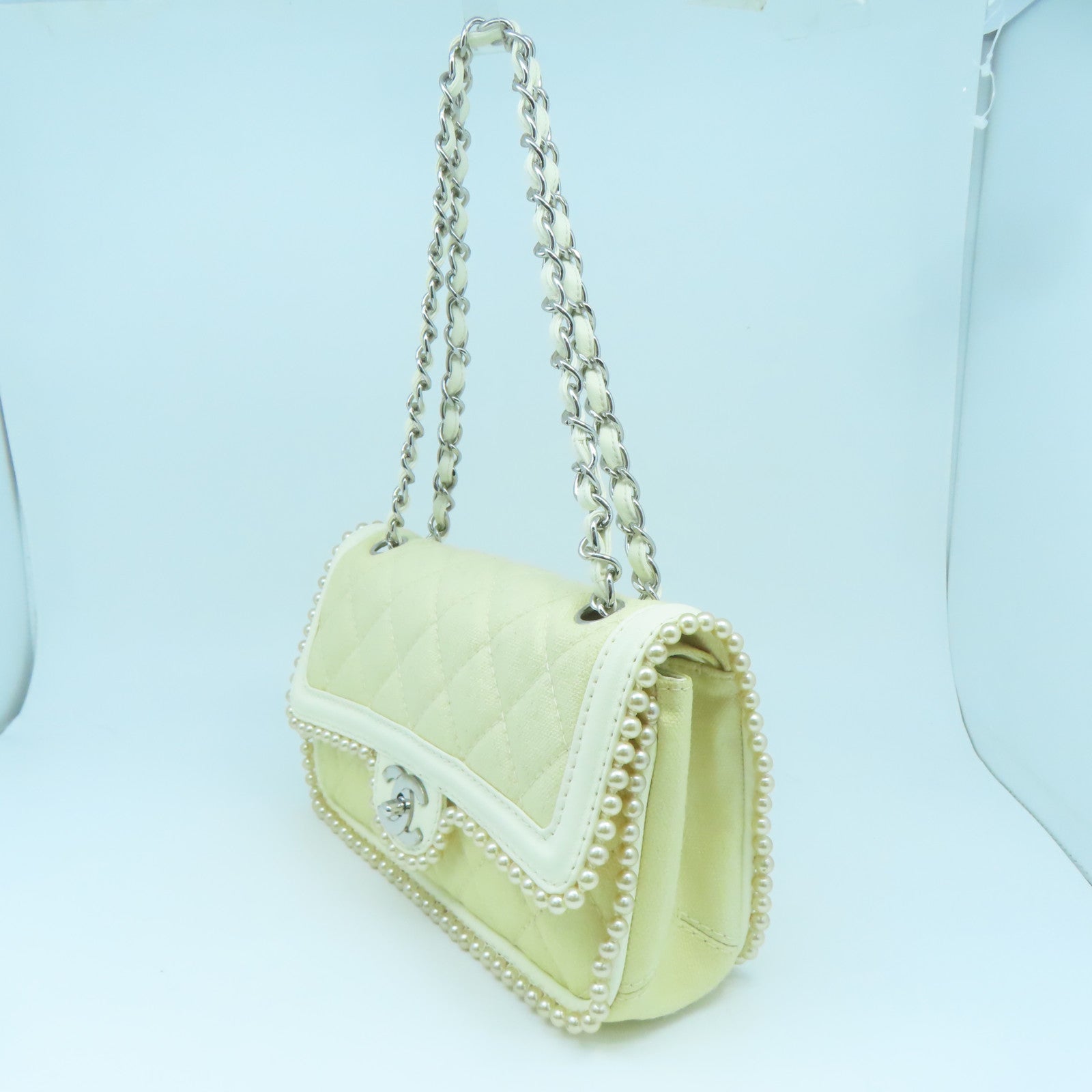 CHANEL Rhombus Leather Chain Shoulder Silver Buckle Shoulder Bag Beige