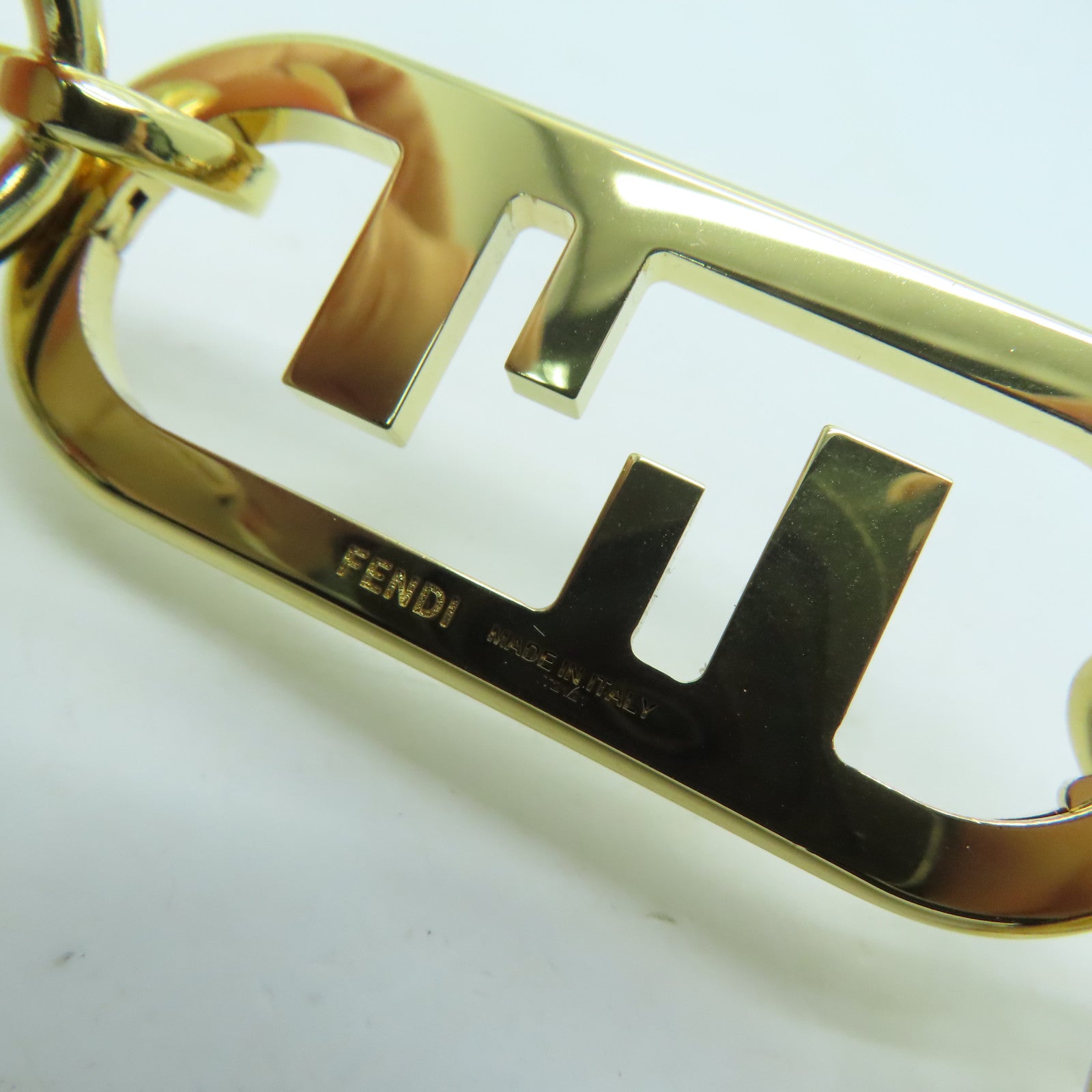 FENDI 【激减优惠】金属/牛皮皮革O Lock Choker项链金色/粉红色