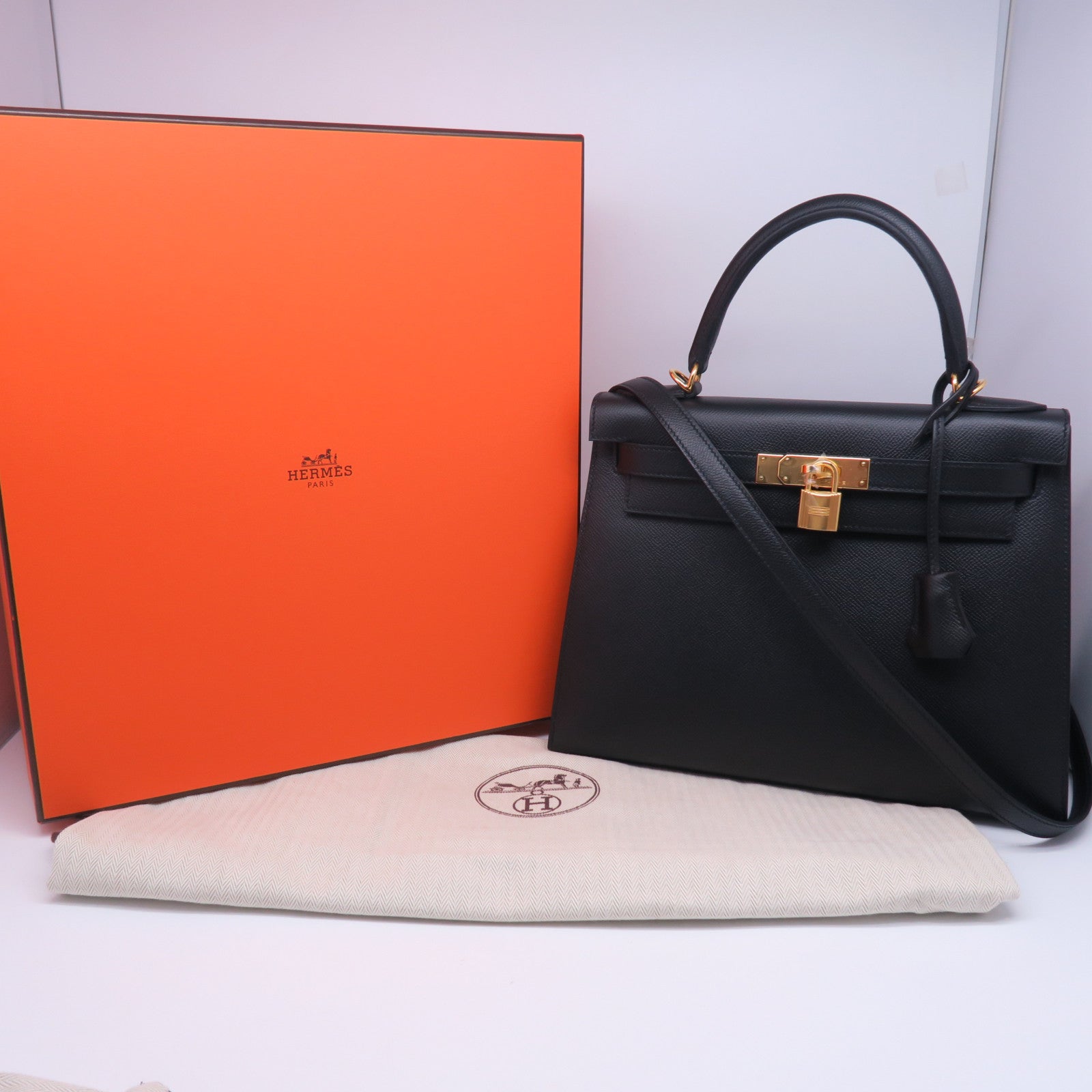 HERMES Veau Epsom皮革Kelly 28金扣手挽肩背兩用袋黑色