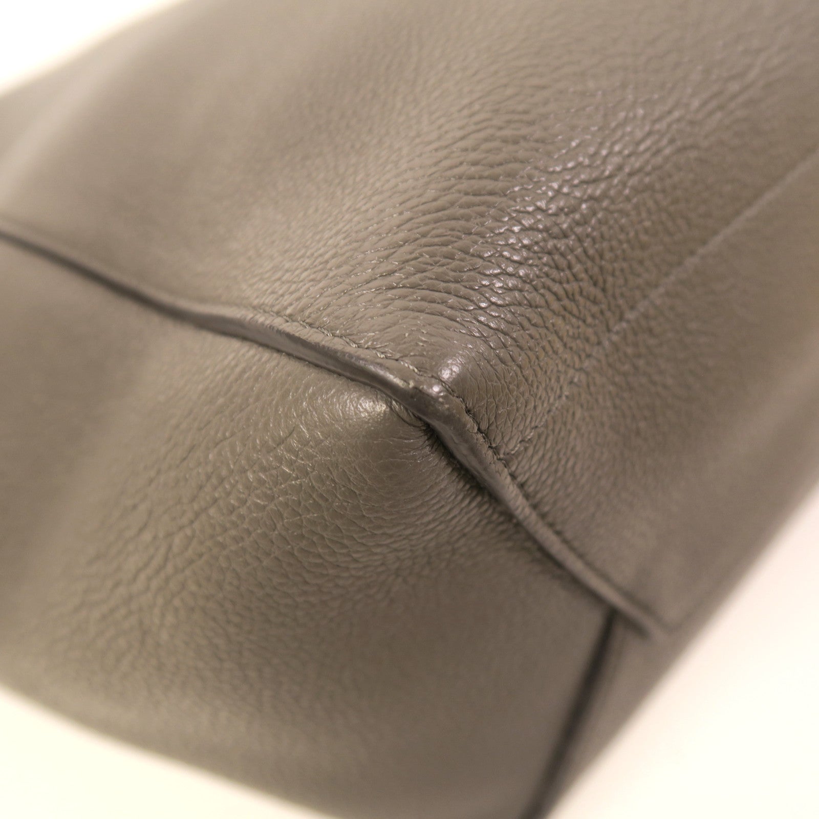 CELINE 牛皮皮革Shoulder Bag金扣肩背袋灰色