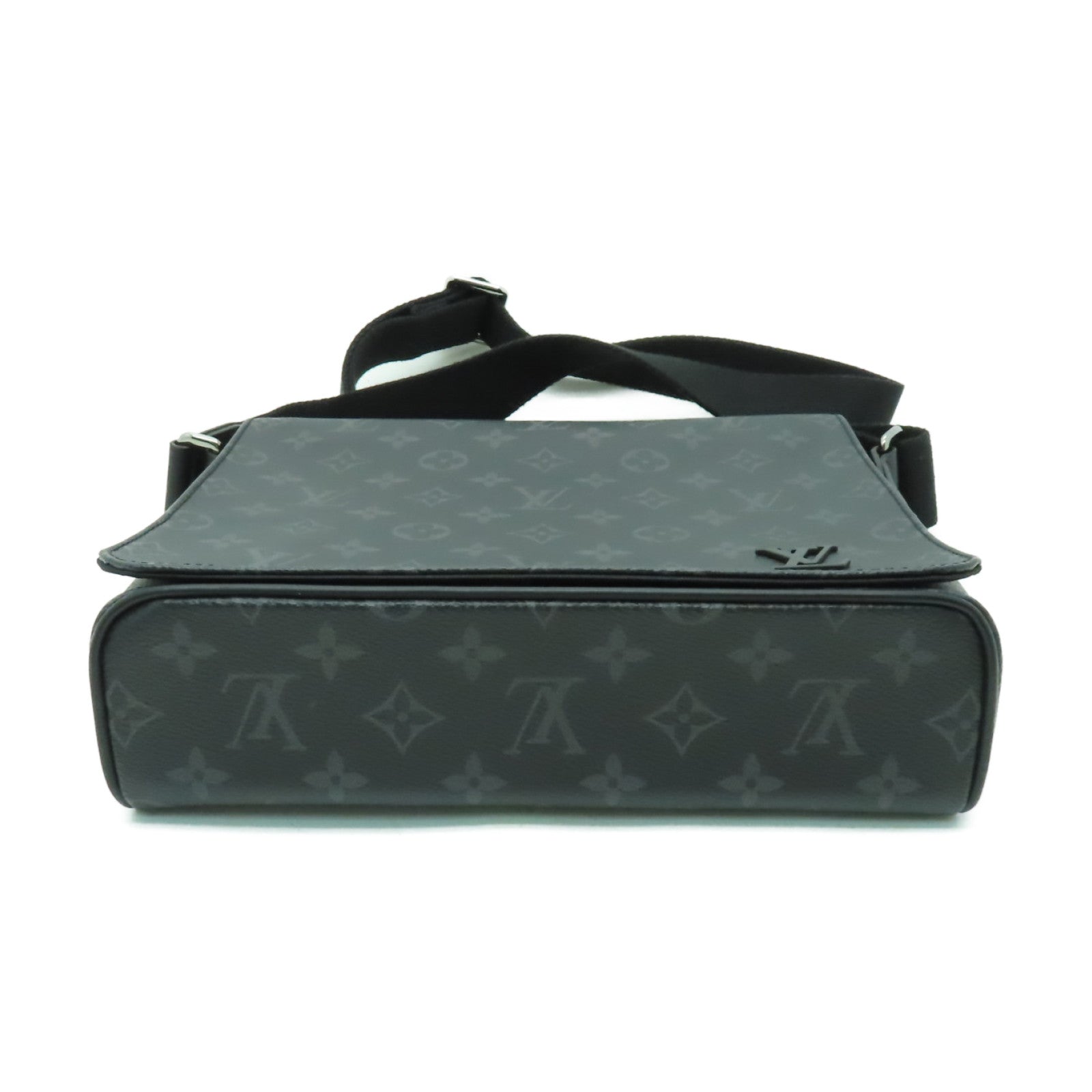 LOUIS VUITTON Monogram Eclipse District PM銀扣肩背袋黑色/灰色