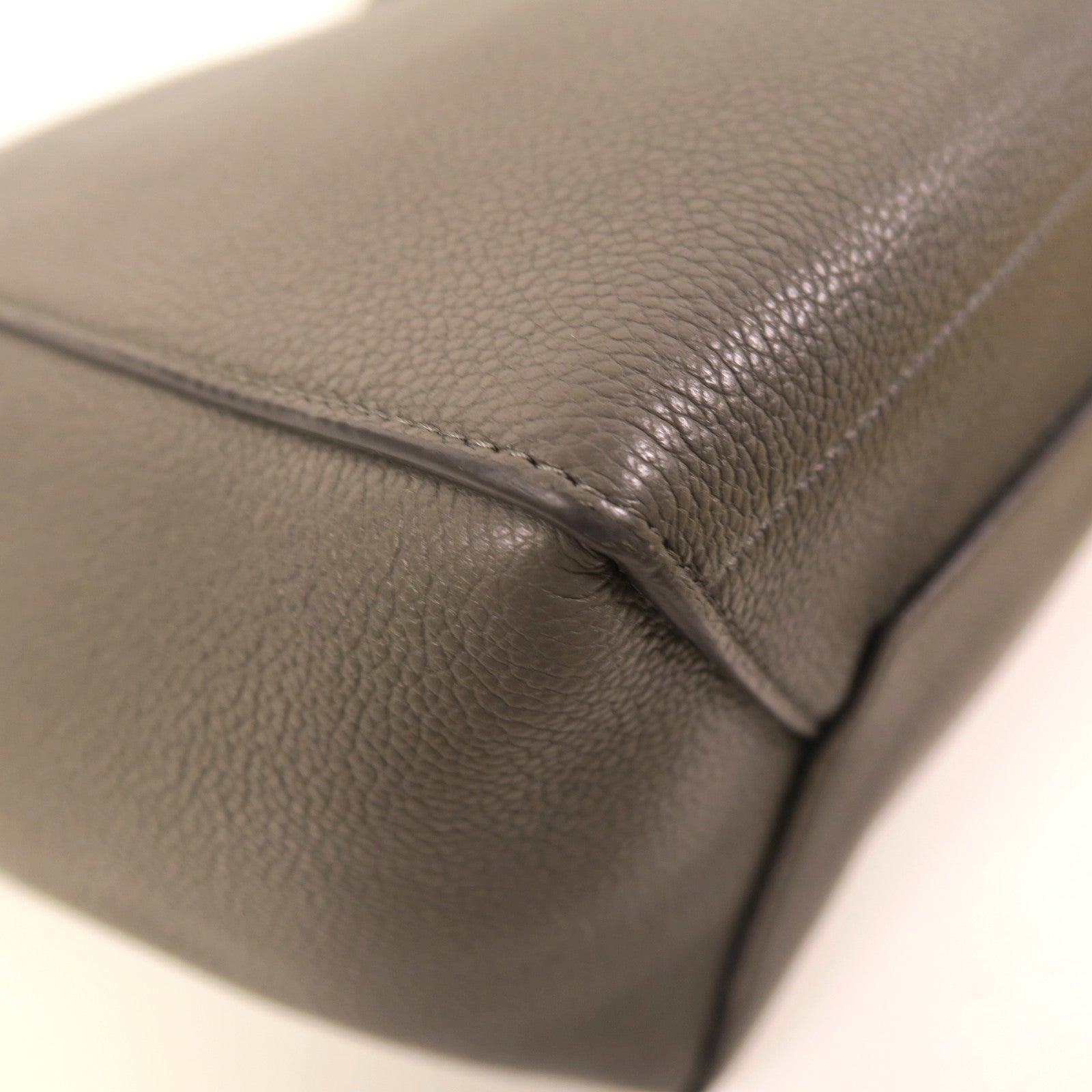 CELINE 牛皮皮革Shoulder Bag金扣肩背袋灰色