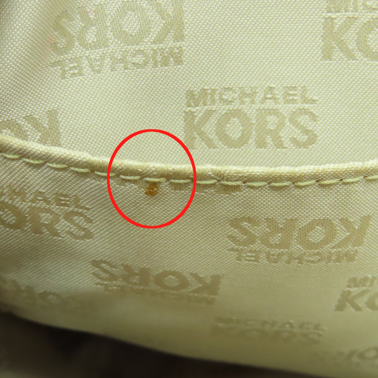 Michael Kors 漆皮皮革Handbag金扣手挽袋白色