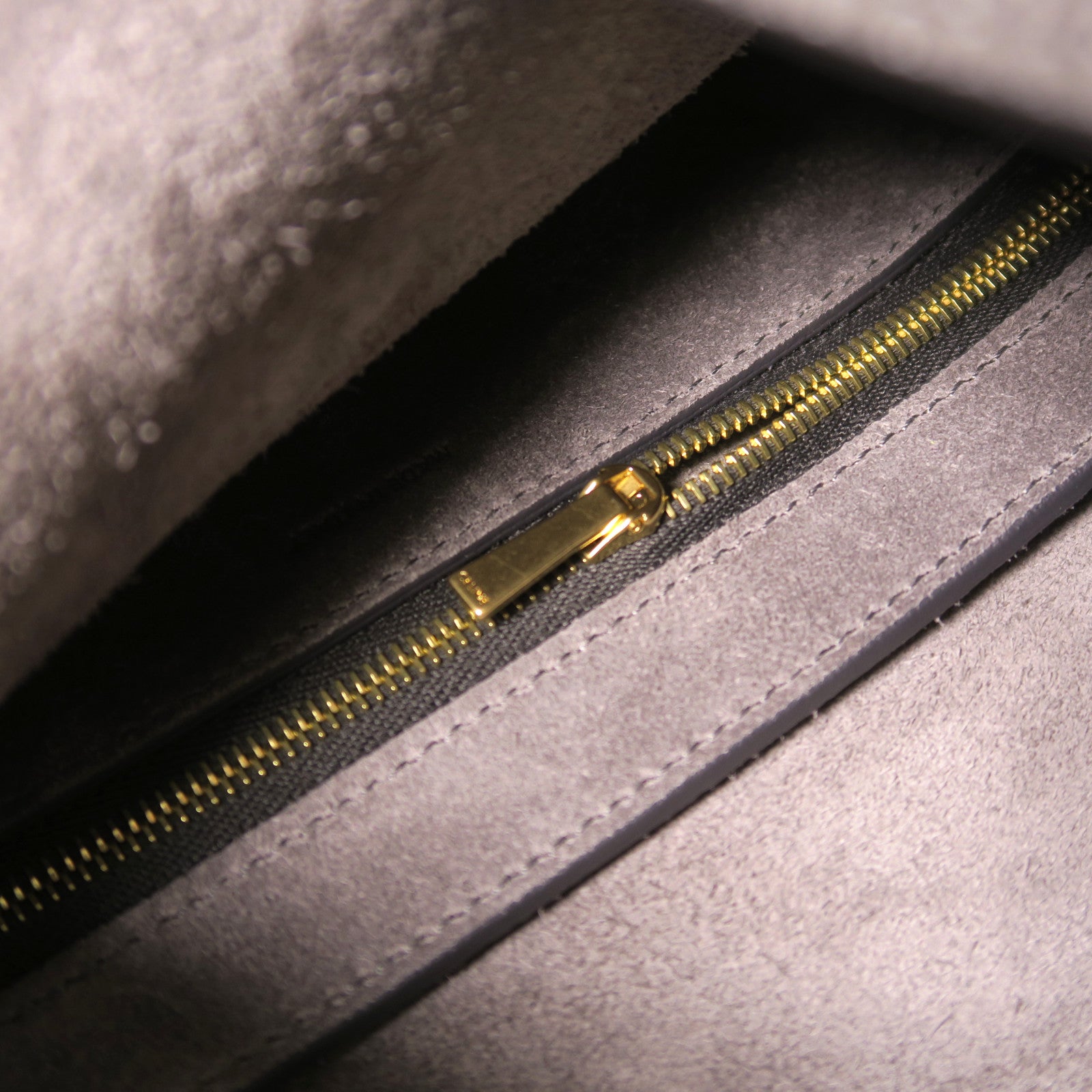 CELINE 牛皮皮革Shoulder Bag金扣肩背袋灰色
