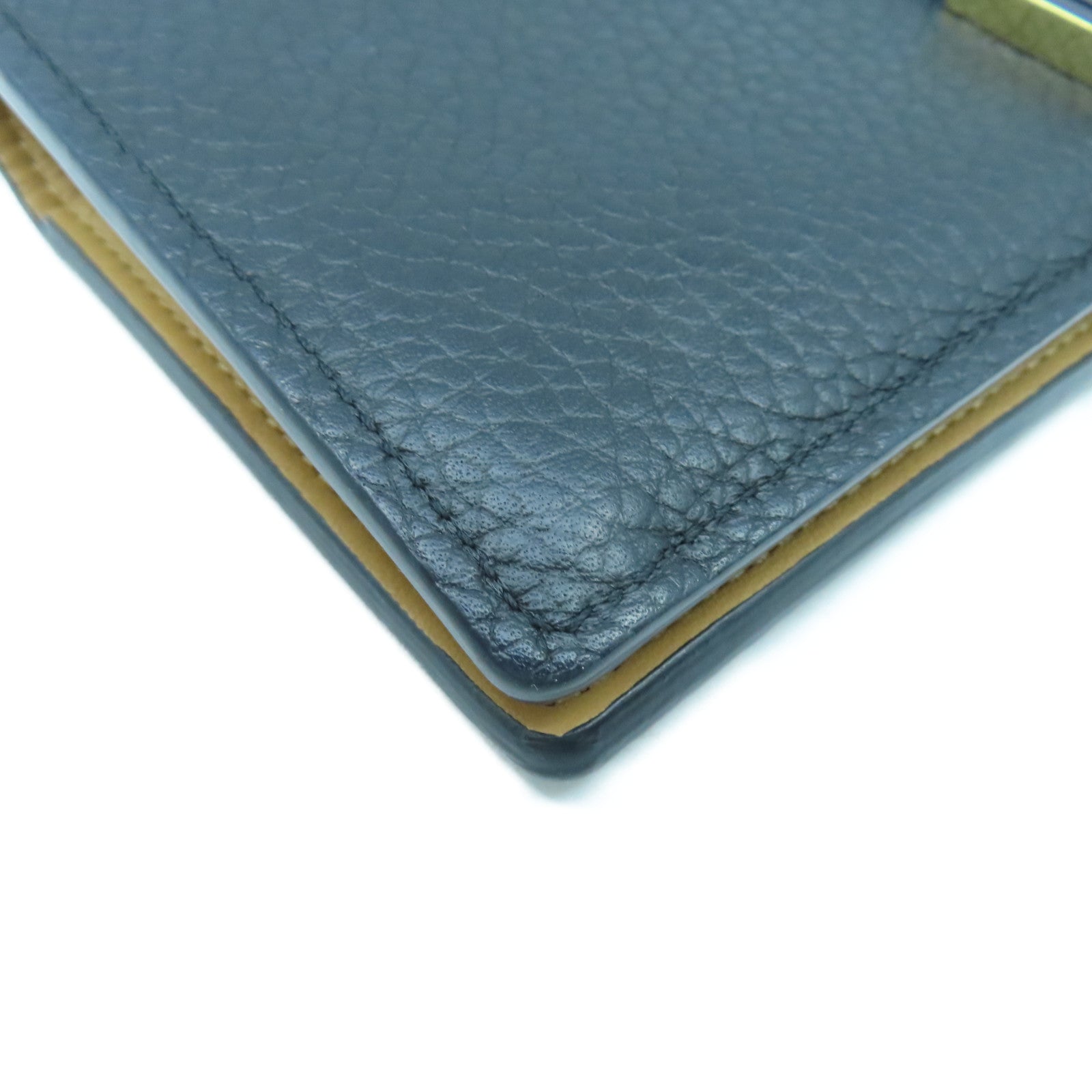 LOUIS VUITTON 【激減優惠】Taurillon皮革Capucines金扣長錢包黑色