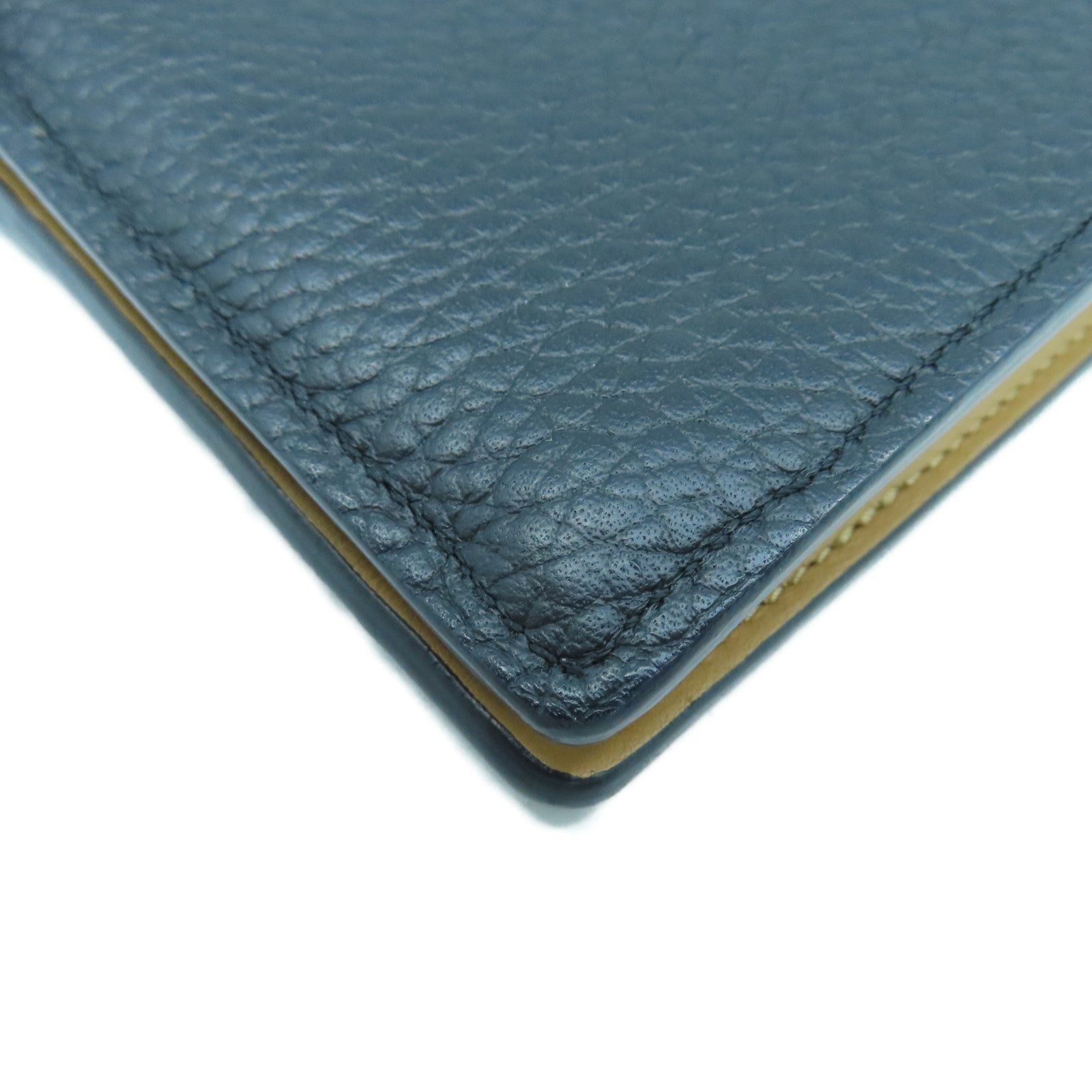 LOUIS VUITTON 【激減優惠】Taurillon皮革Capucines金扣長錢包黑色