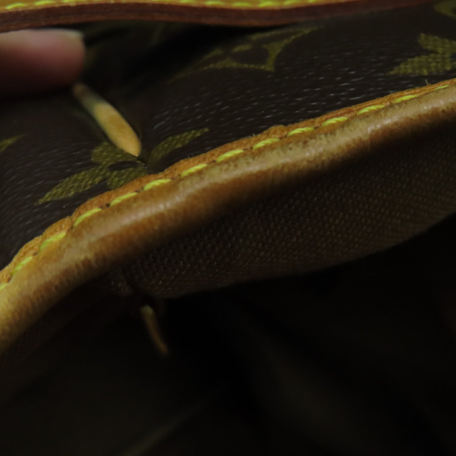 LOUIS VUITTON Monogram Batignolles Horizontal Shoulder金扣肩背袋啡色