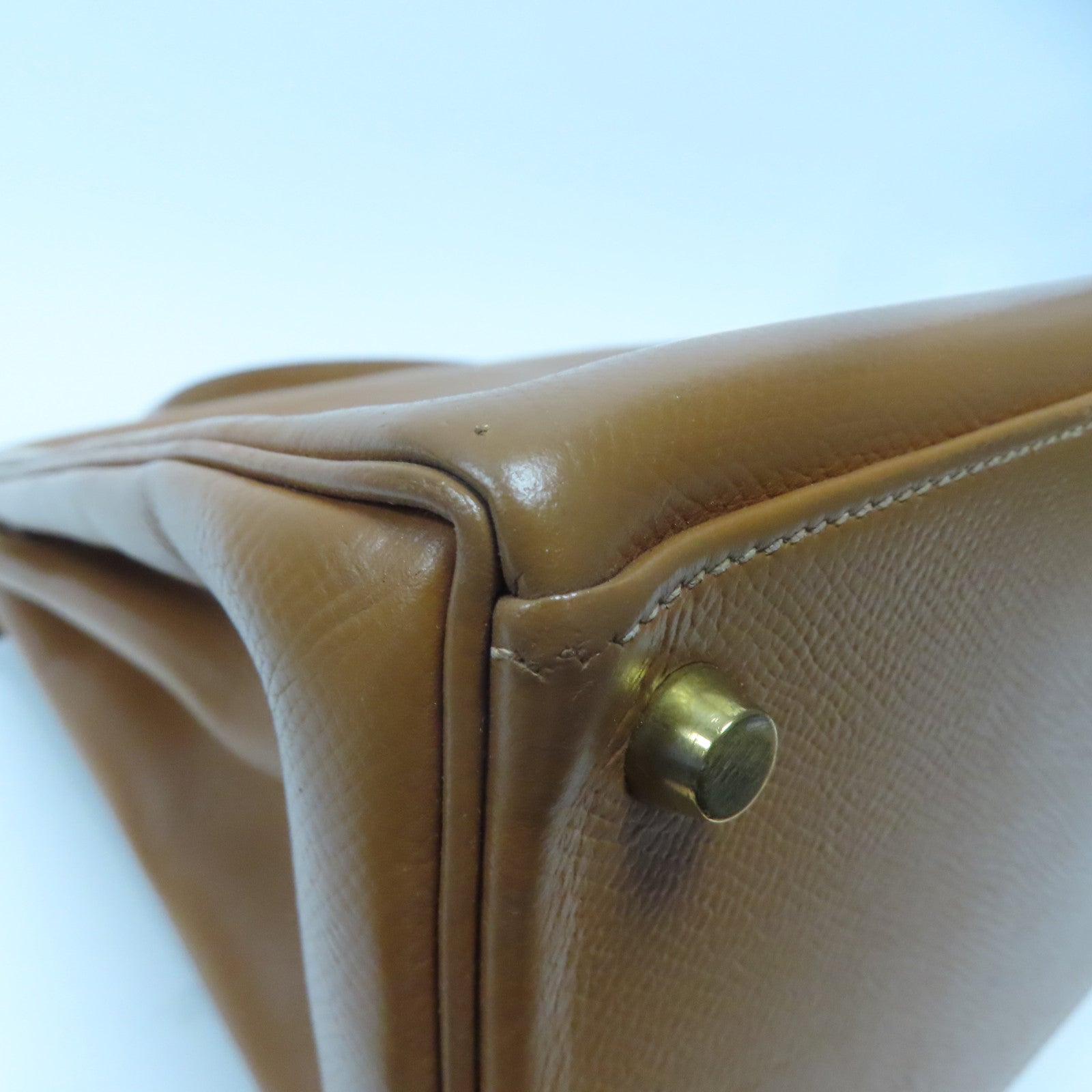 HERMES Courchevel皮革Kelly 32金扣手挽肩背兩用袋經典駝色