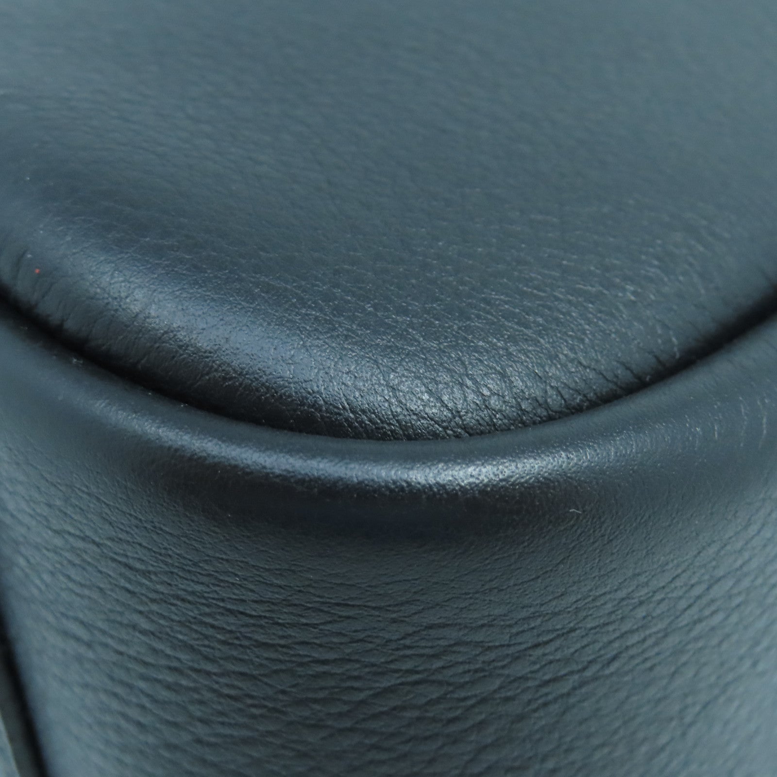 SAINT LAURENT 牛皮皮革Hobo金扣肩背袋黑色