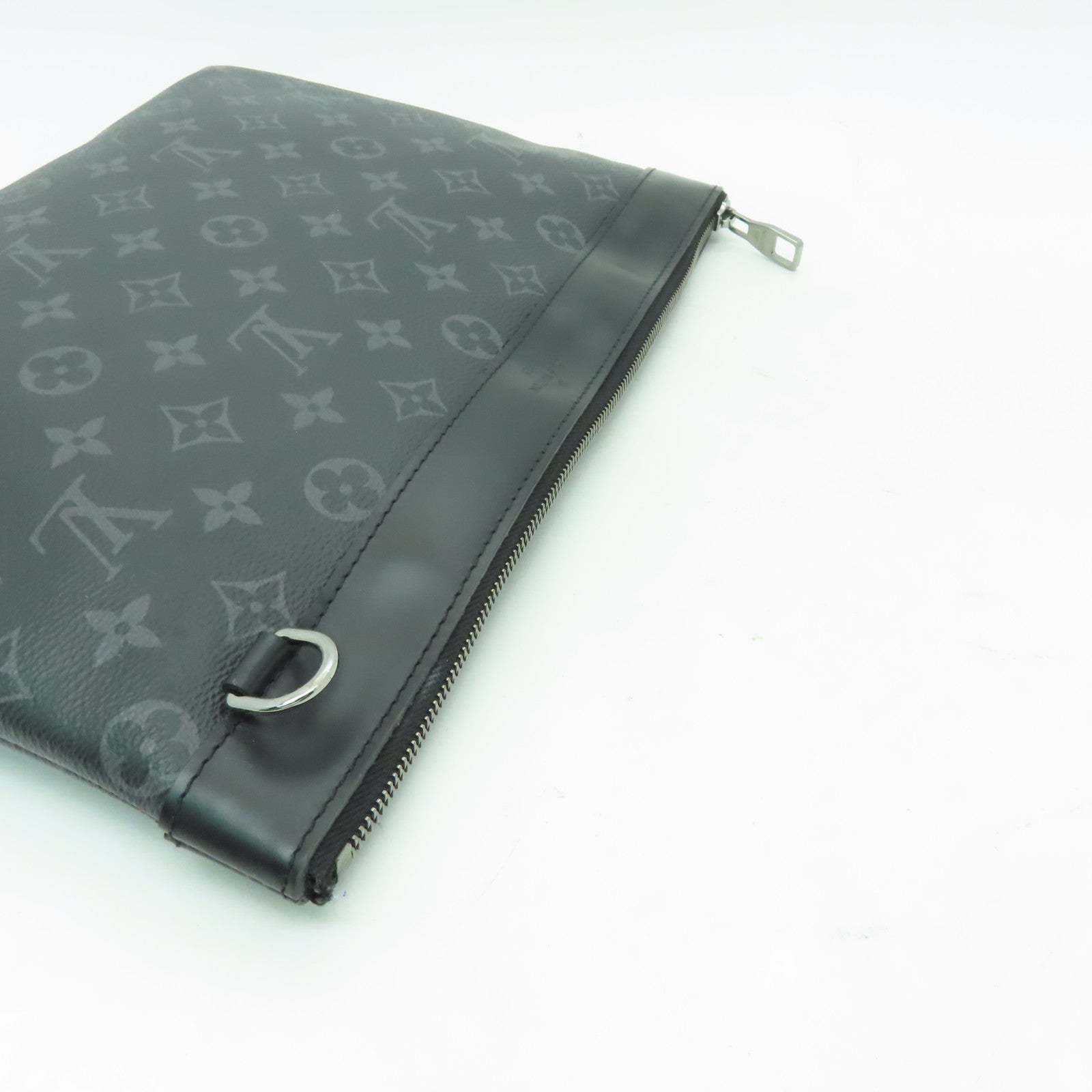 LOUIS VUITTON 【激減優惠】Monogram Eclipse Discouery Pochette銀扣手拿包黑色/灰色