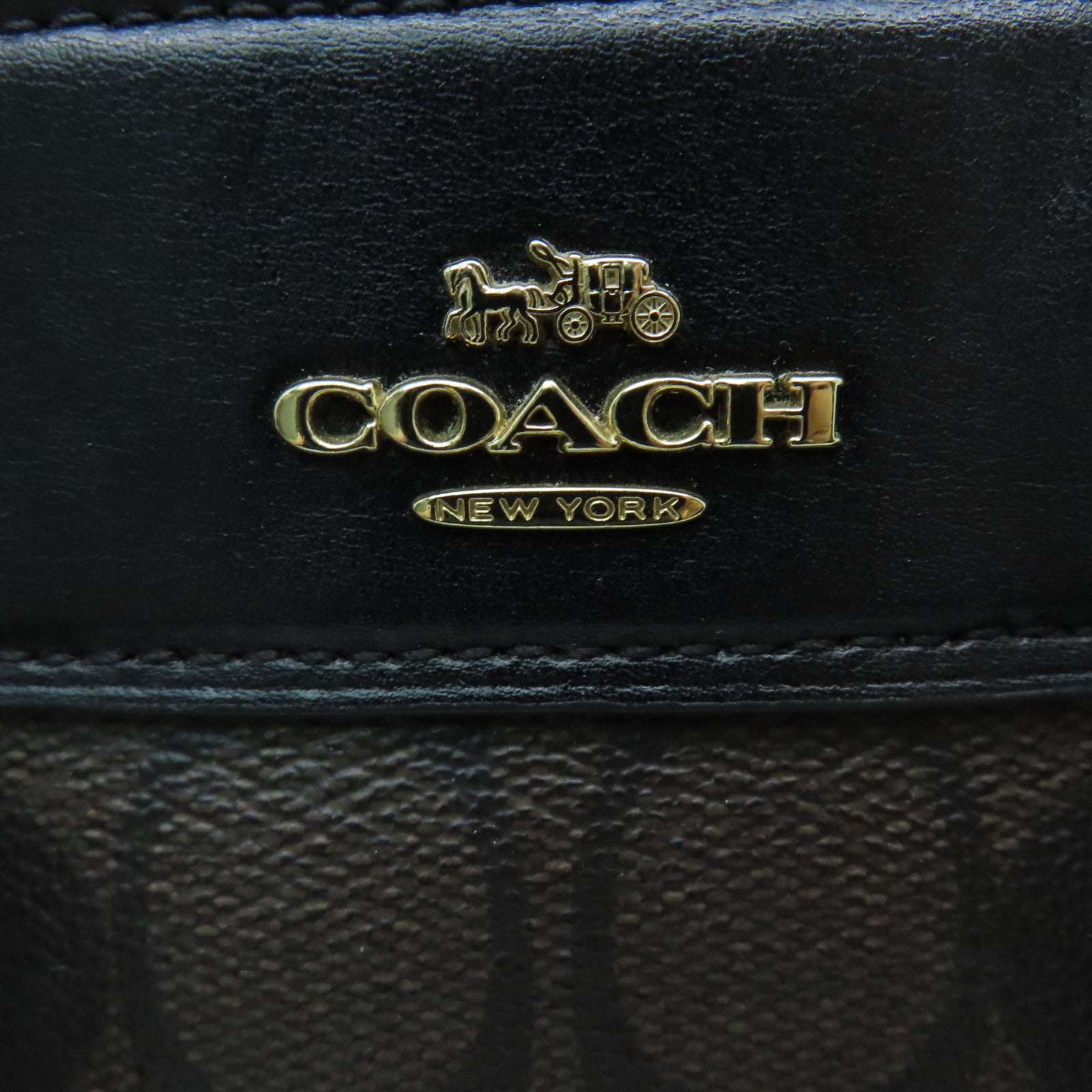 COACH PVC 2 Way Shoulder金扣手挽肩背兩用袋啡色/白色