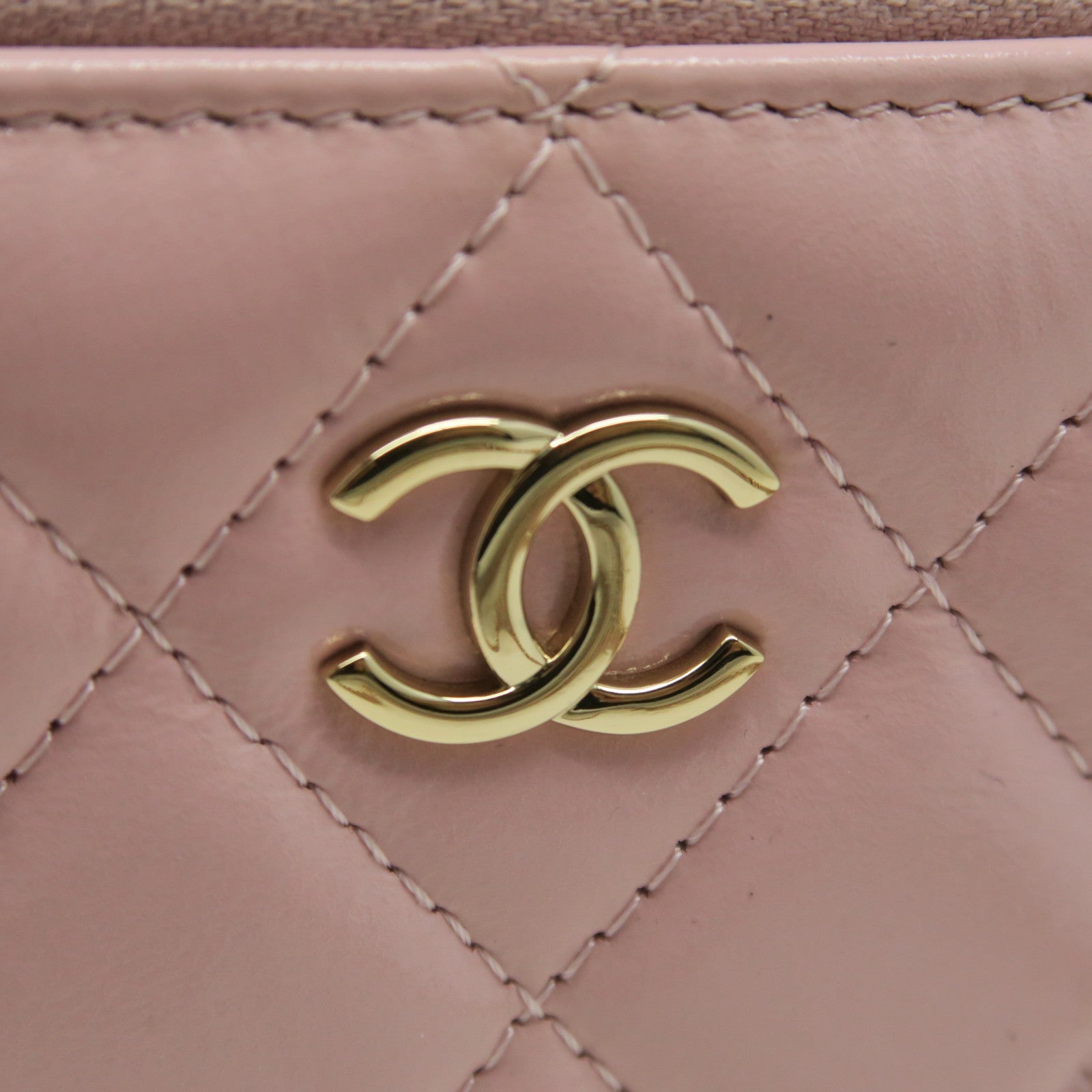 CHANEL 菱格牛皮皮革Vanity Case金扣鏈帶肩背袋粉紅色