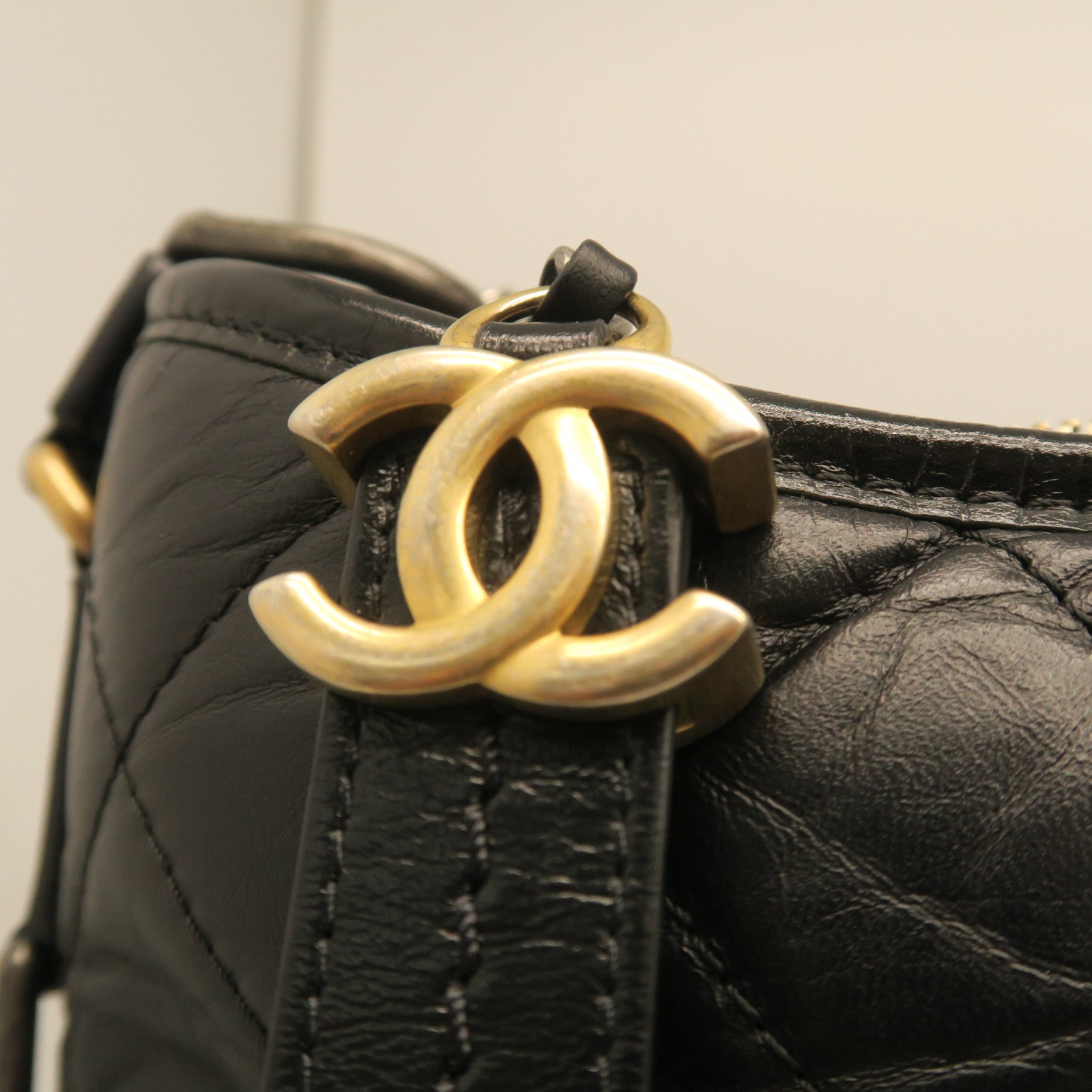 CHANEL rhombic cowhide leather Chain Shoulder gold and silver buckle shoulder bag black