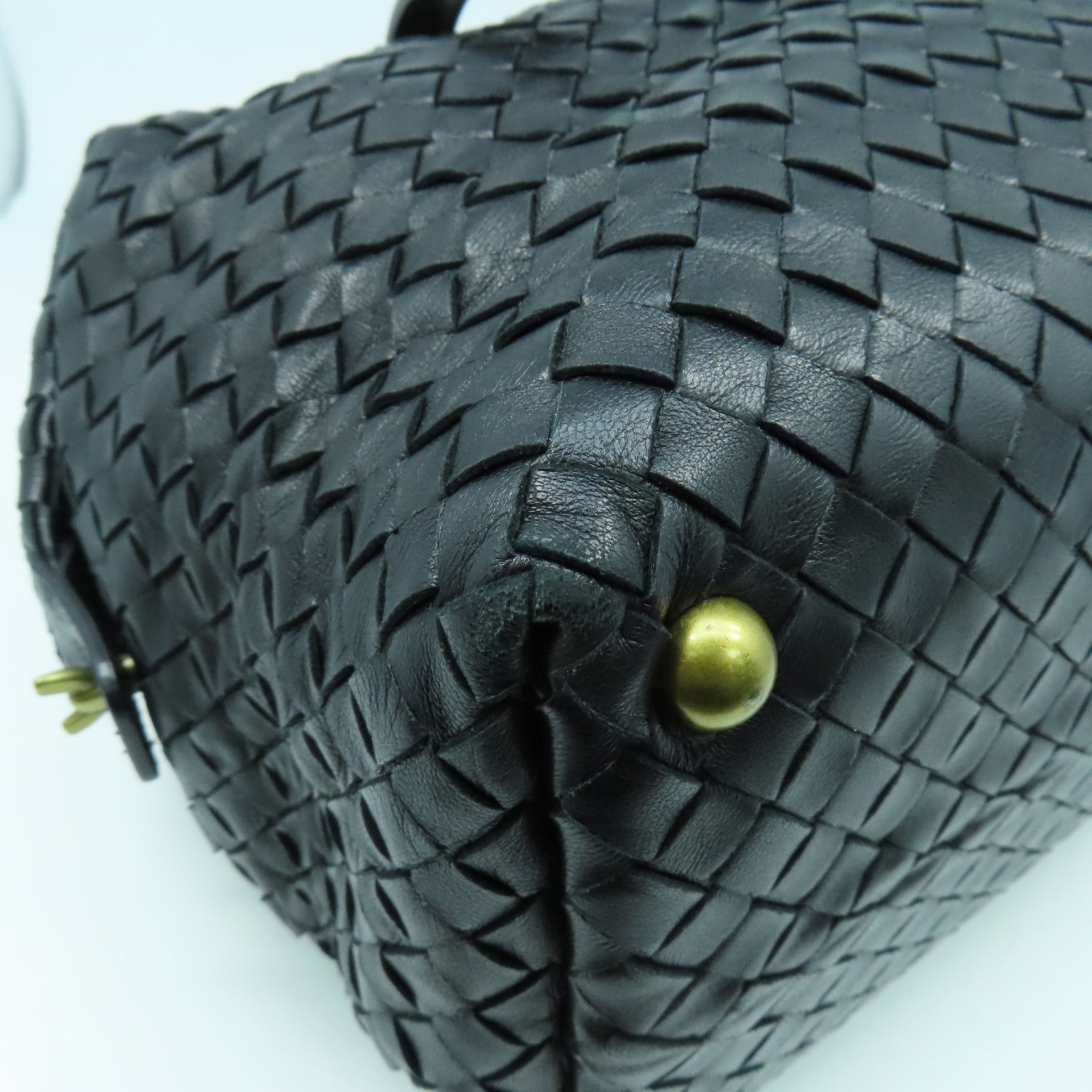 BOTTEGA VENETA 織紋羊皮皮革Shoulder Bag金扣肩背袋黑色