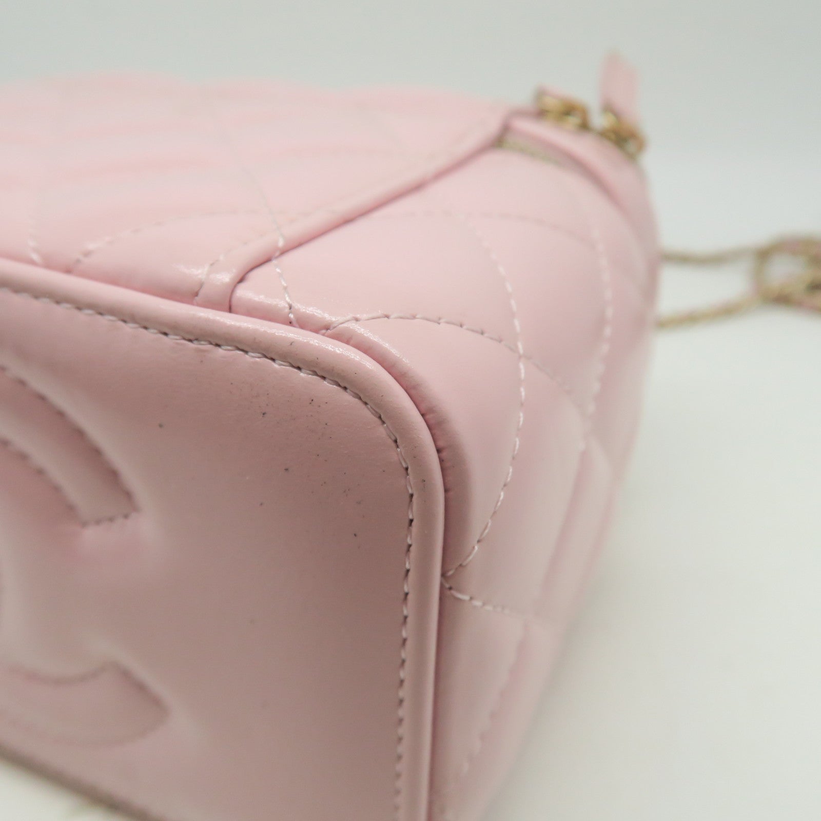 CHANEL 菱格牛皮皮革Vanity Case金扣鏈帶肩背袋粉紅色