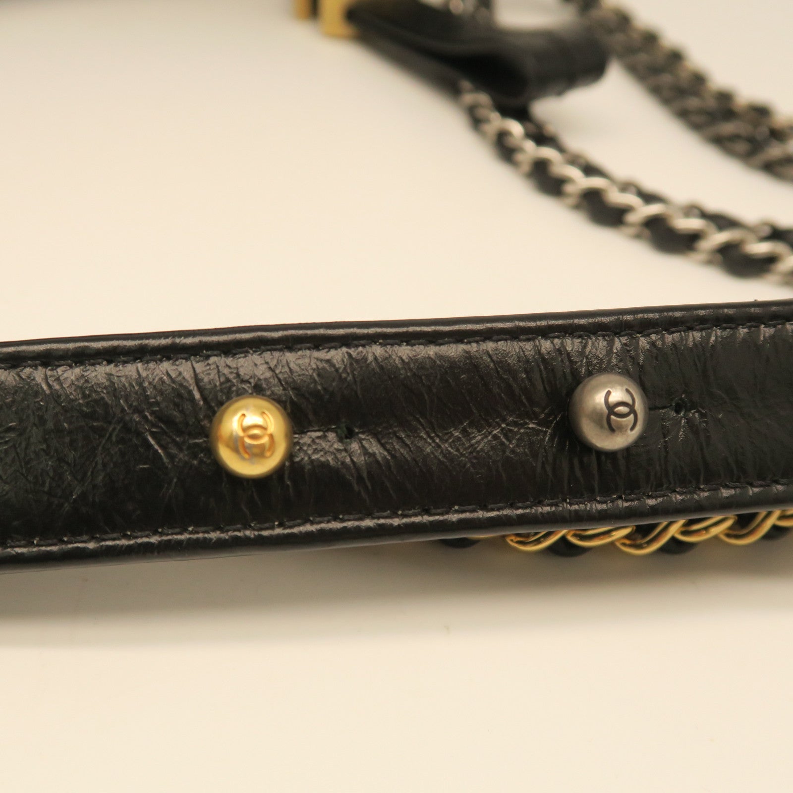 CHANEL rhombic cowhide leather Chain Shoulder gold and silver buckle shoulder bag black