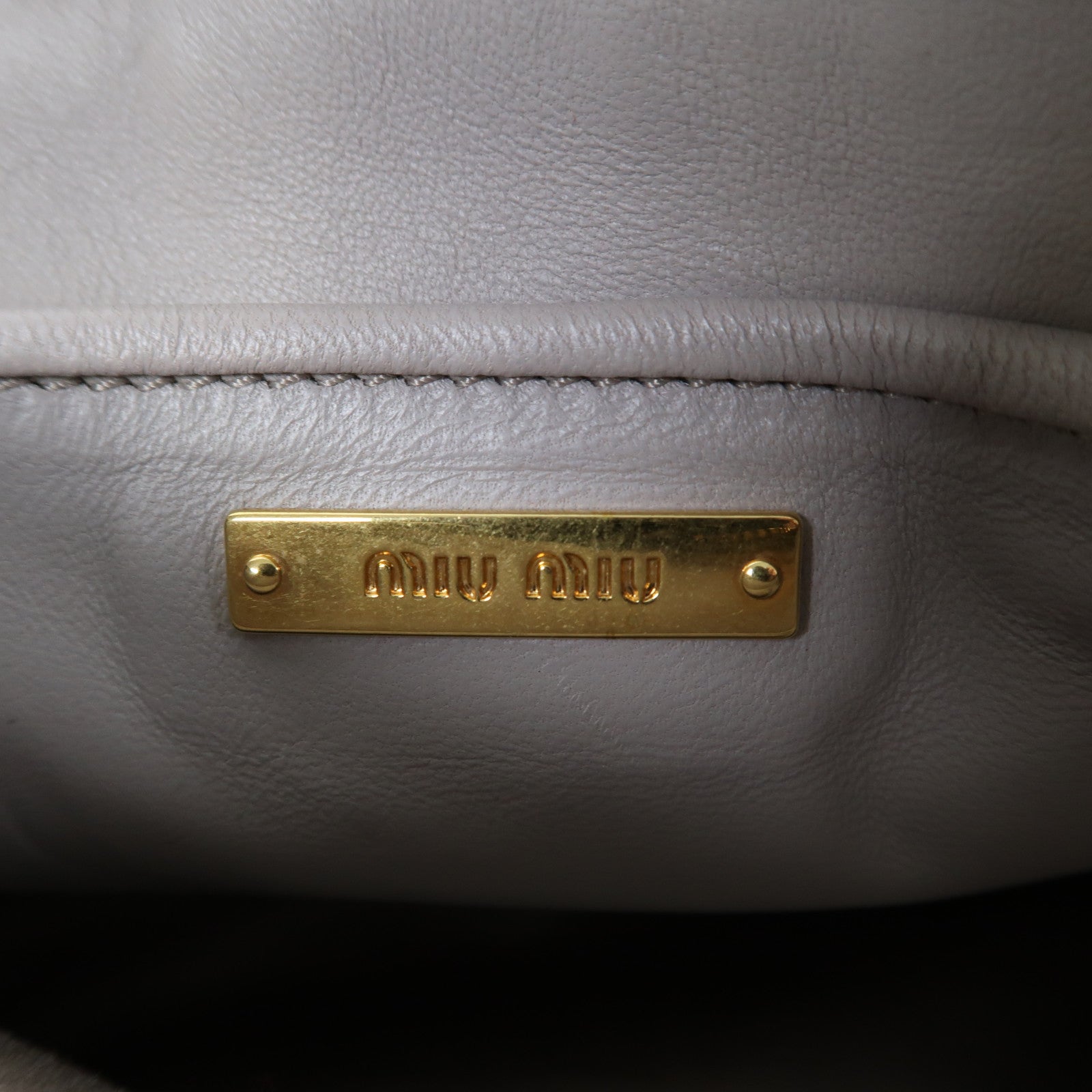 Miu Miu 皮革Shoulder Bag金扣肩背袋灰色